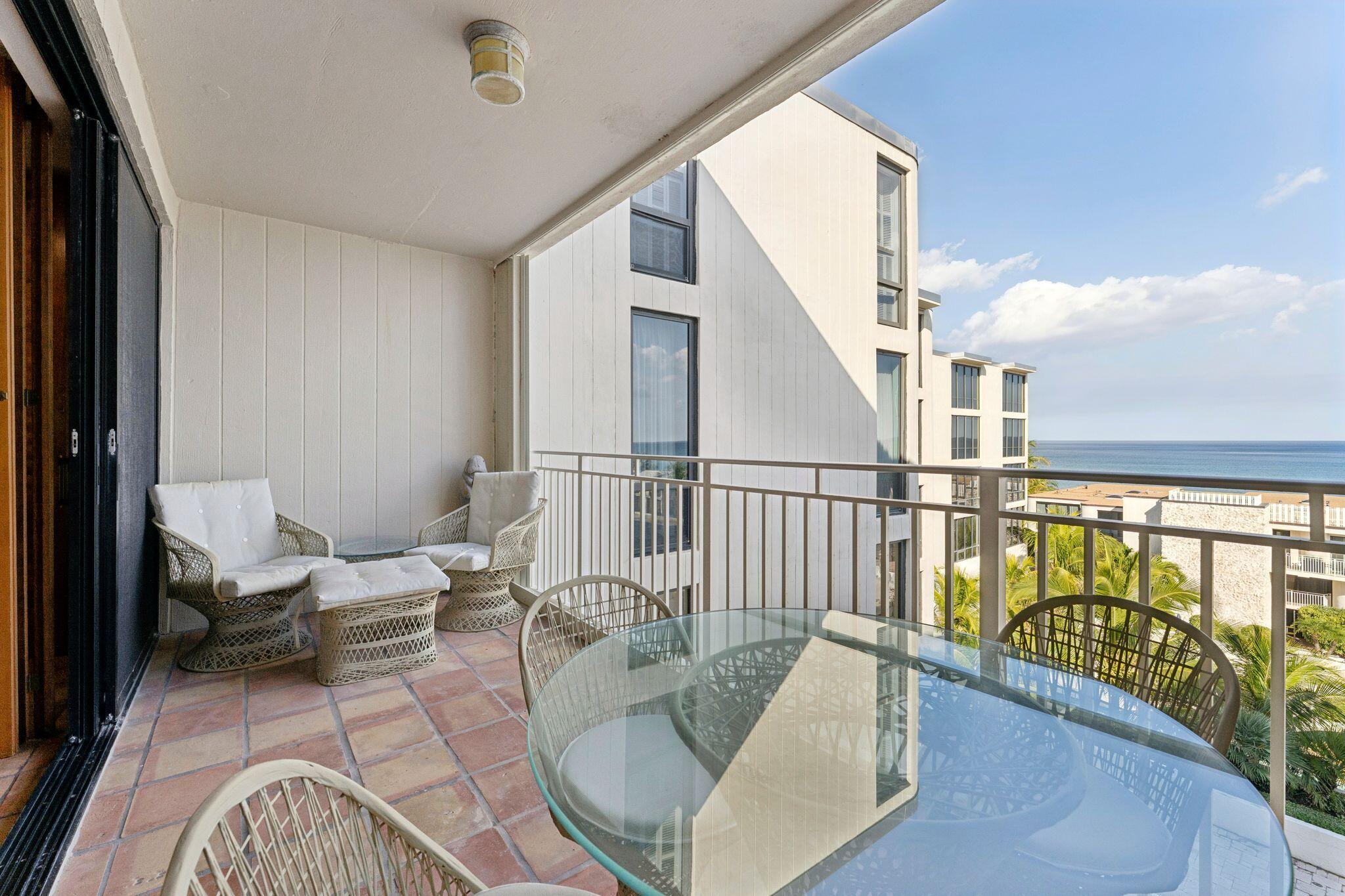 2155 S Ocean Boulevard S 19