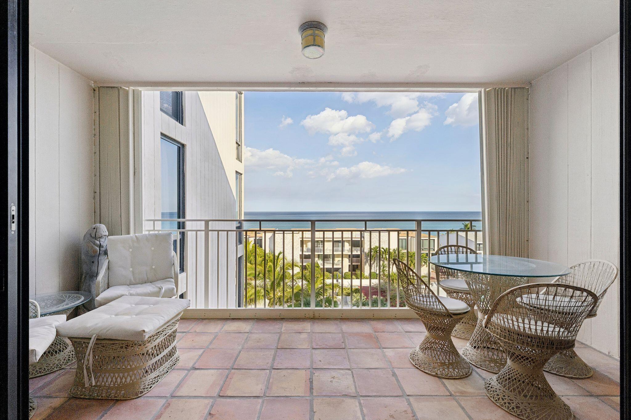 2155 S Ocean Boulevard S 19