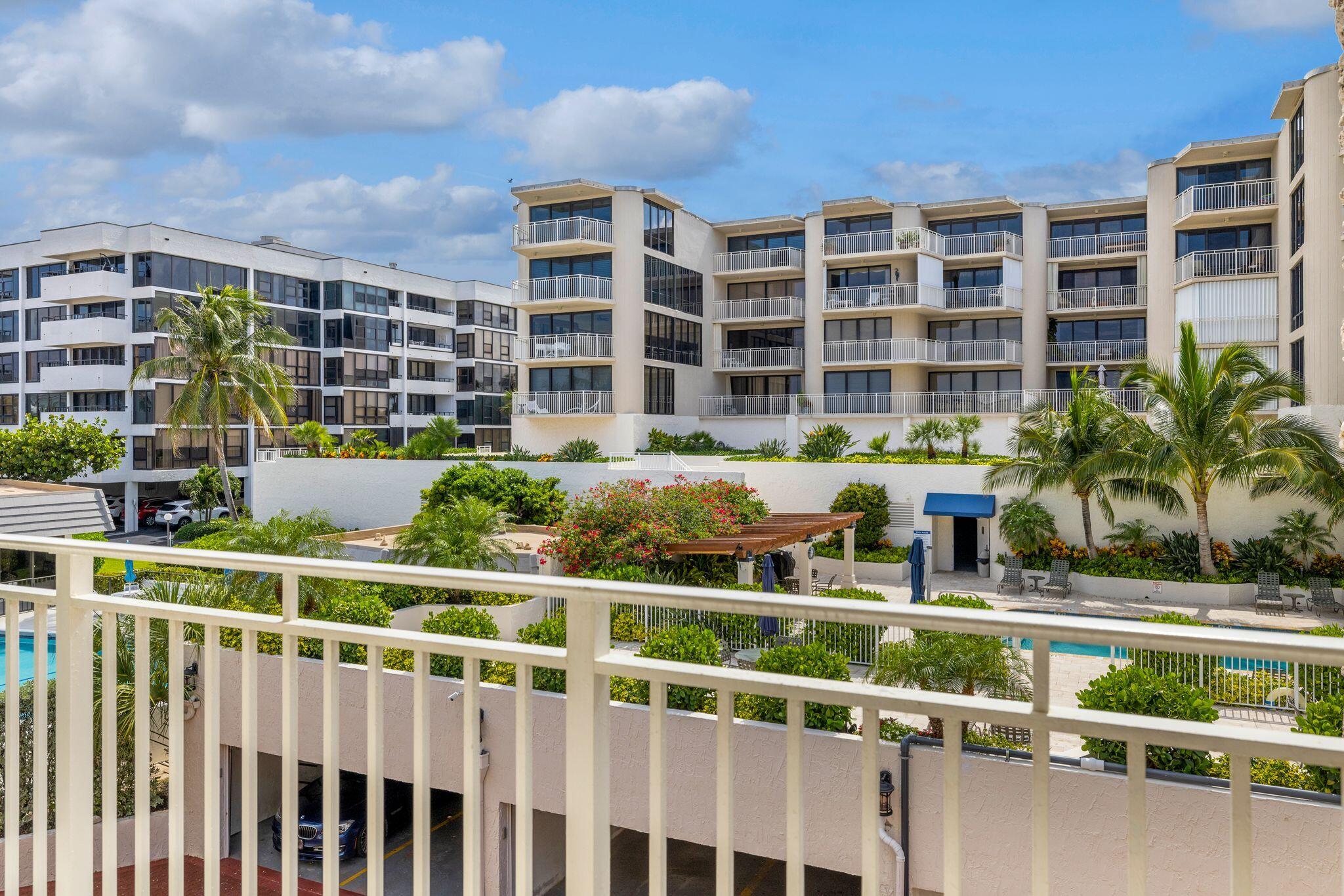 2155 S Ocean Boulevard S 19