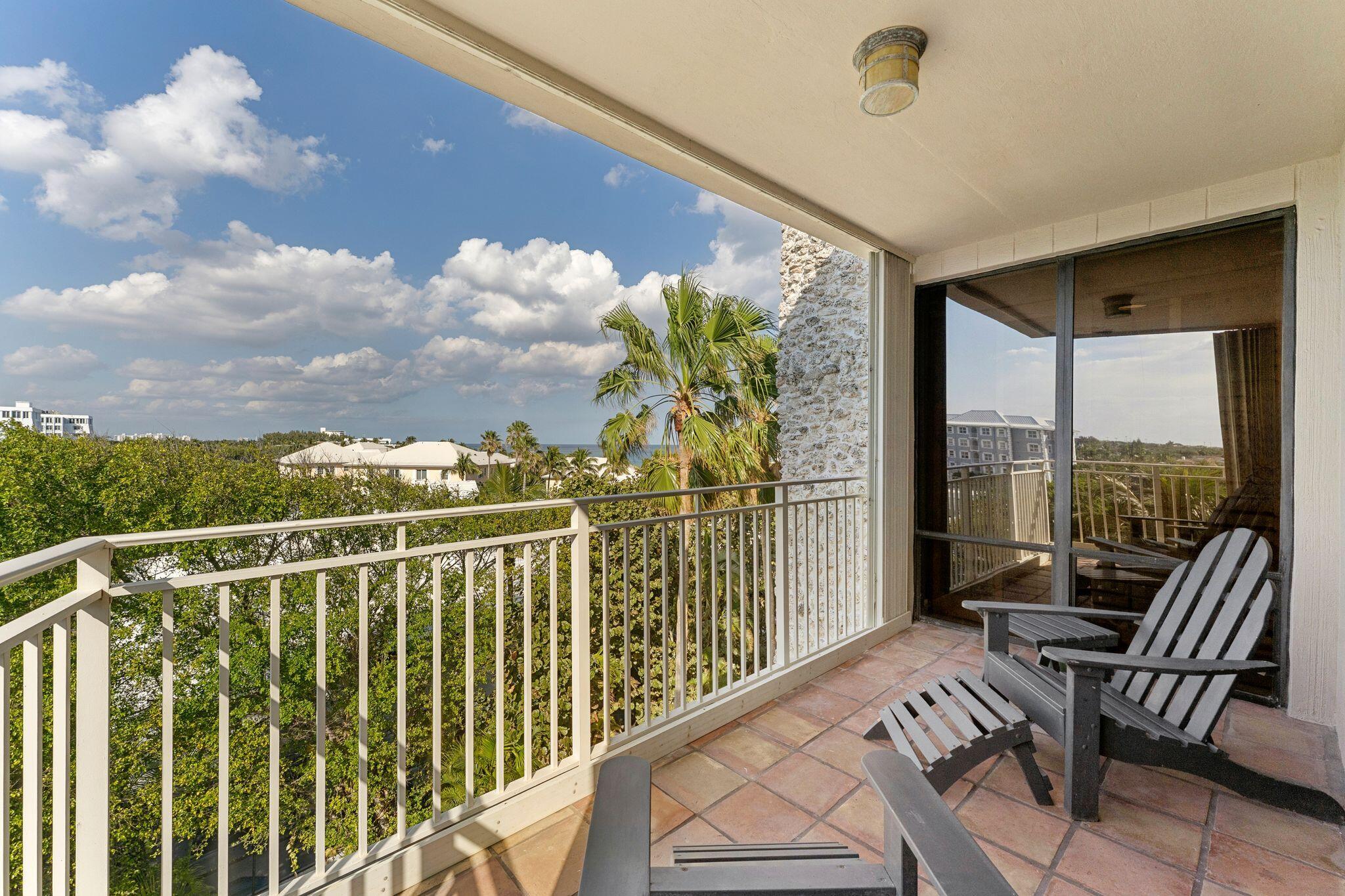 2155 S Ocean Boulevard S 19