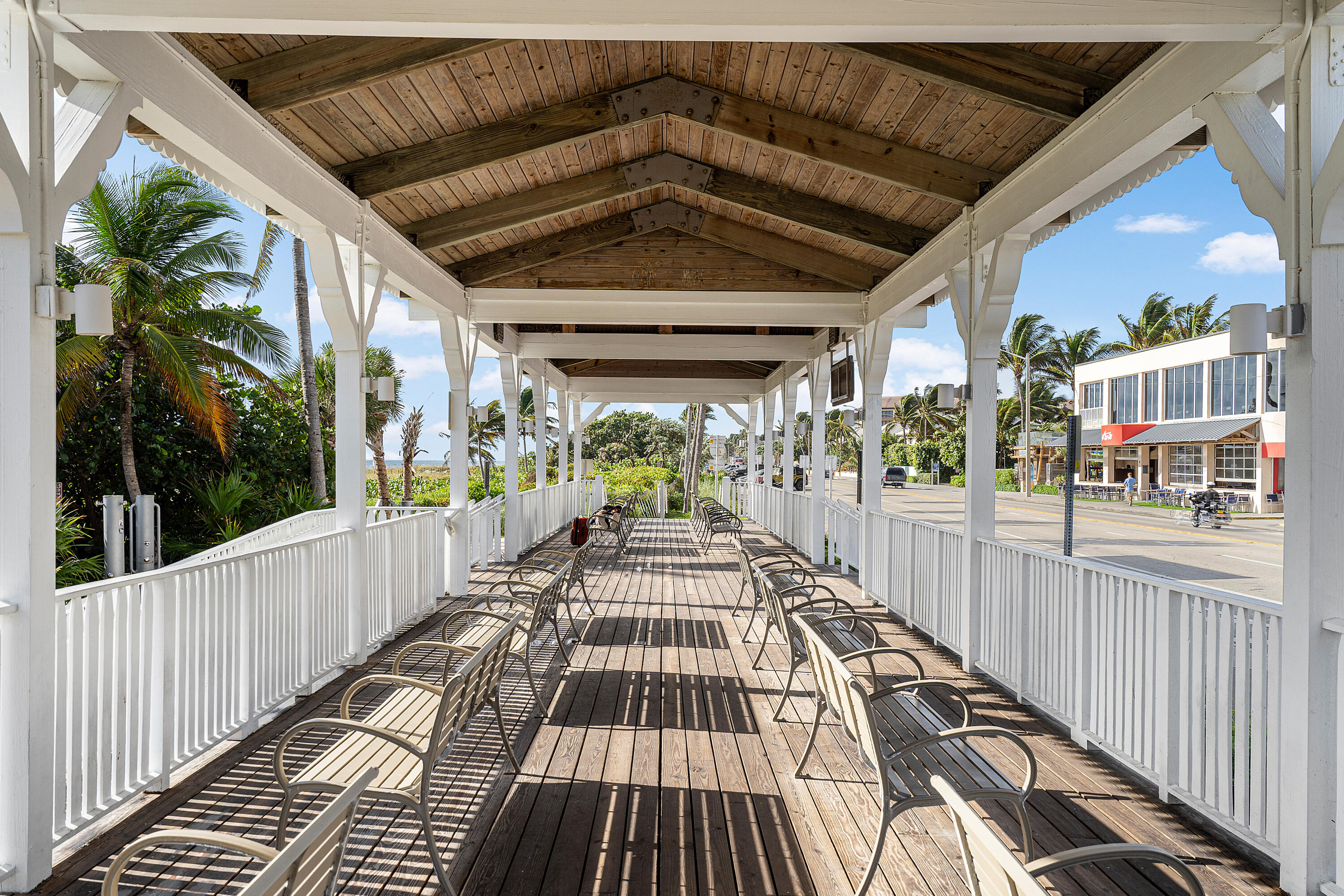 2155 S Ocean Boulevard S 19