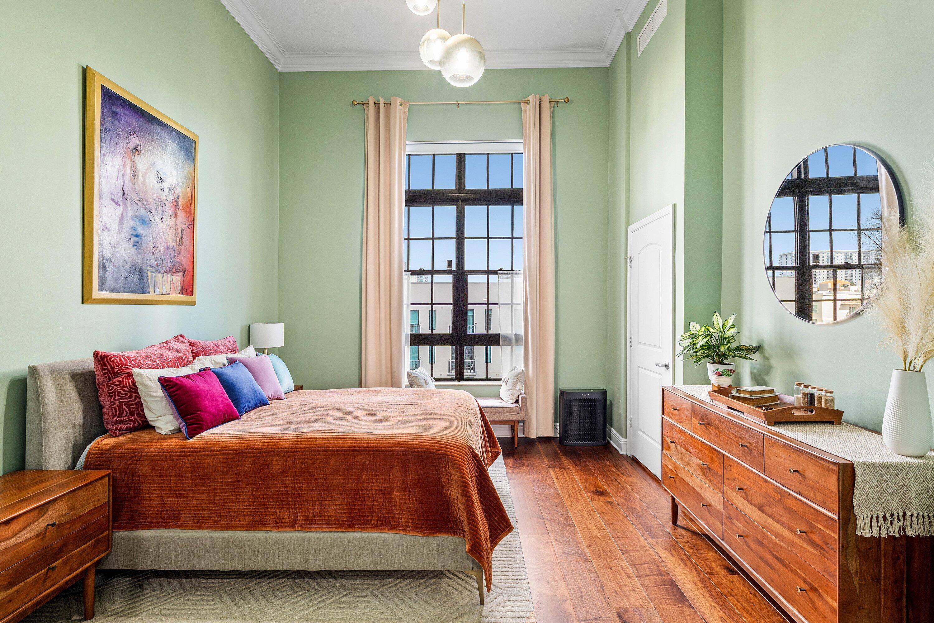 701 S Olive Avenue 515