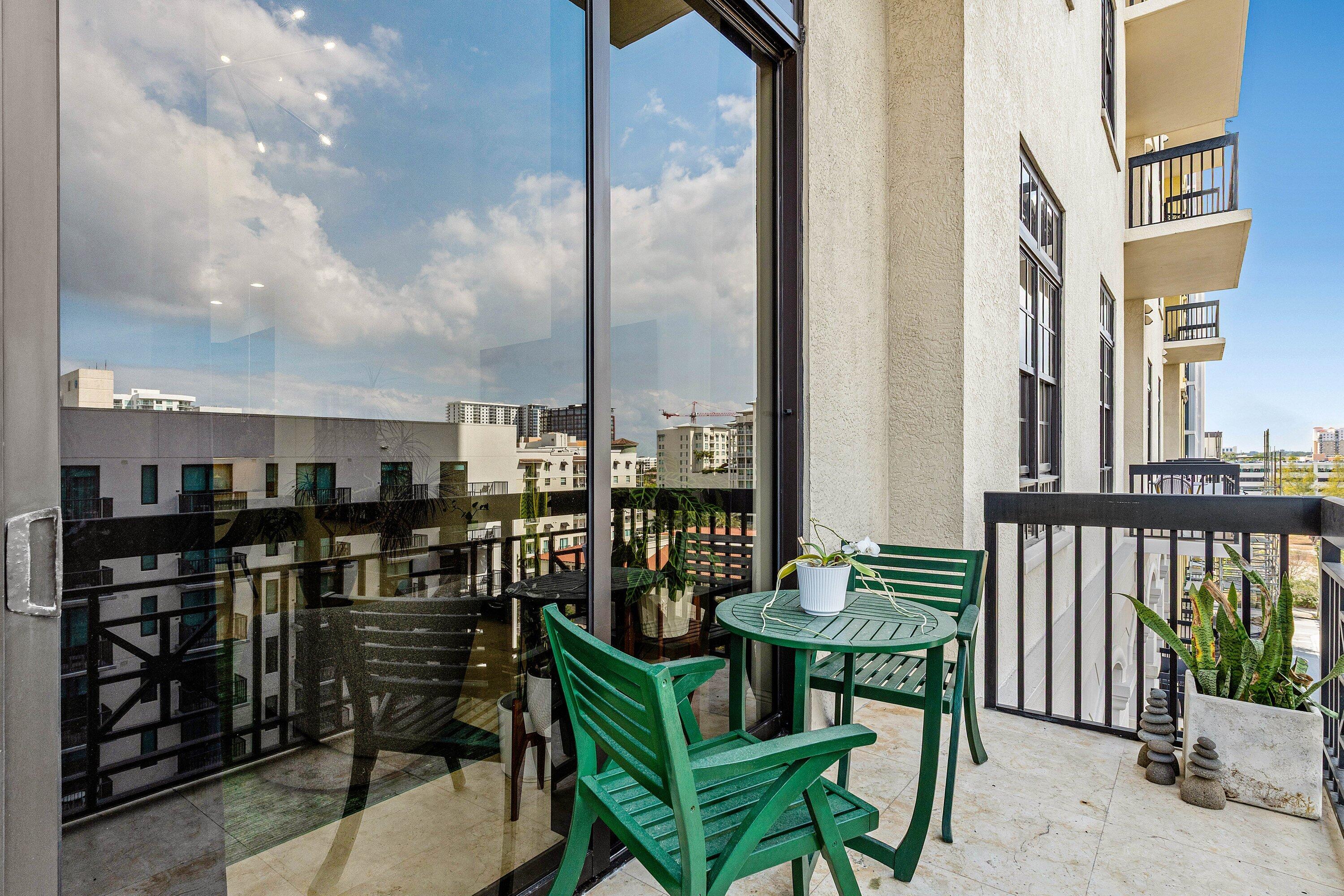 701 S Olive Avenue 515