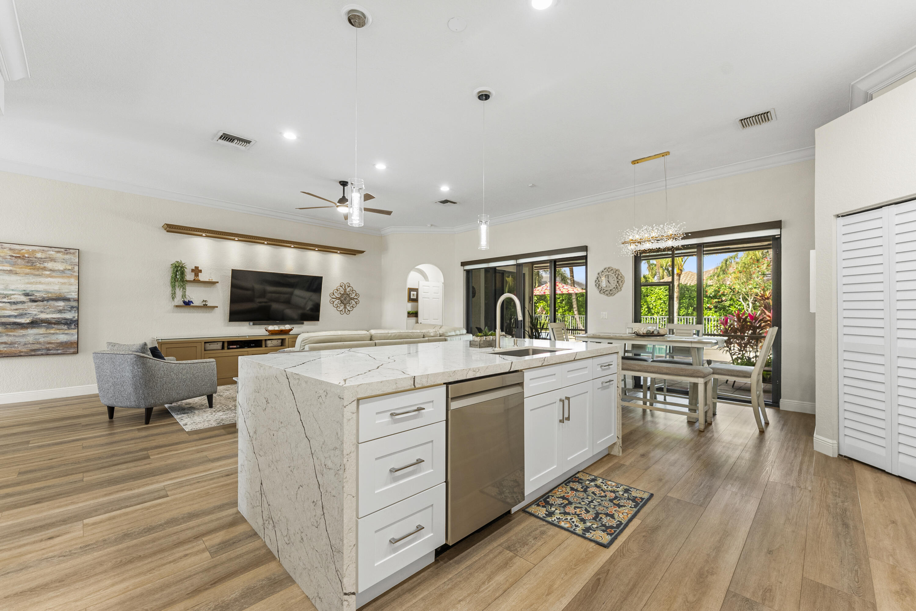 12212 Rockledge Circle