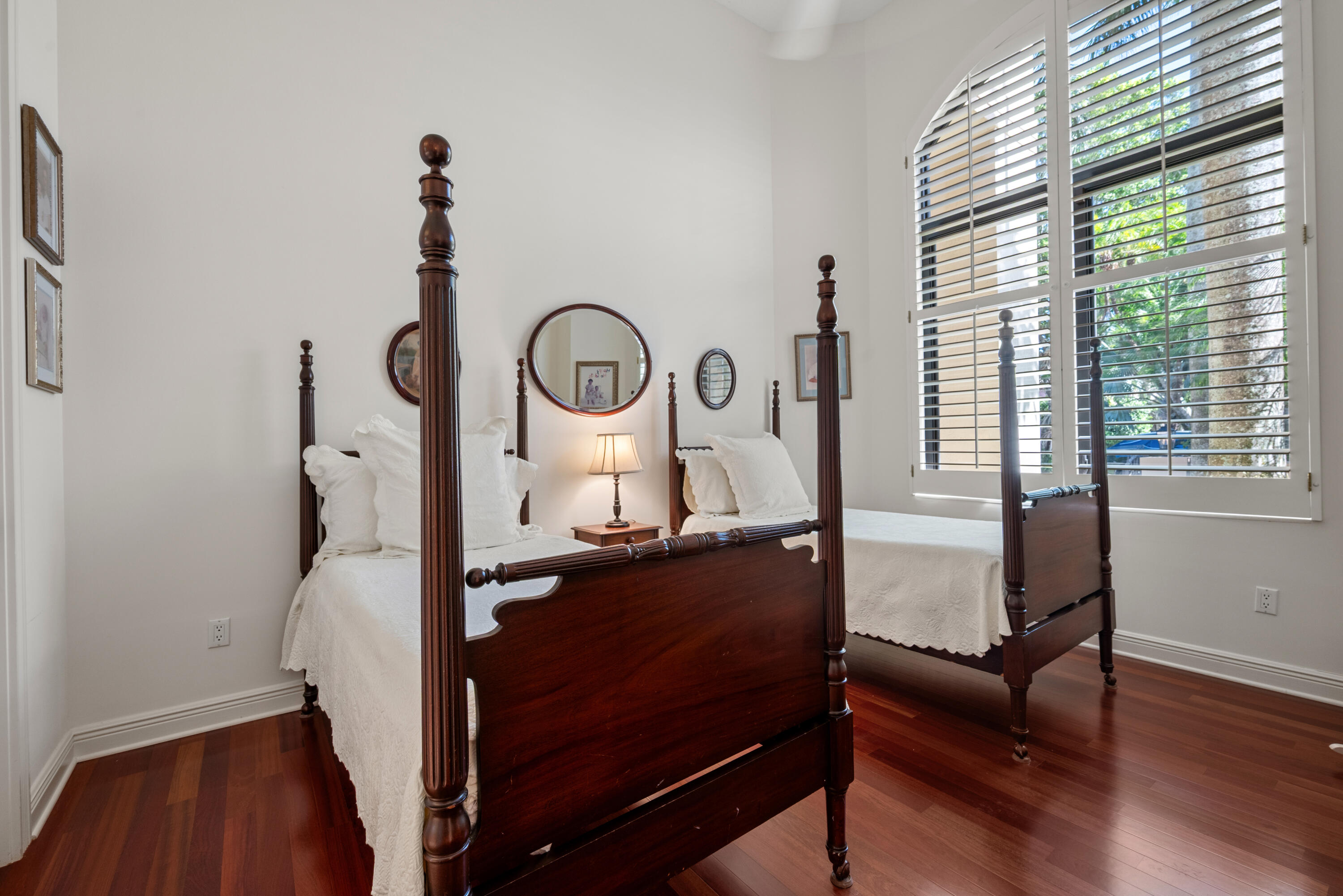 18800 Long Lake Drive