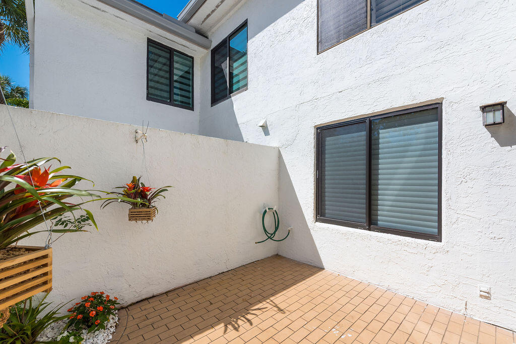 15351 Strathearn Drive 10302