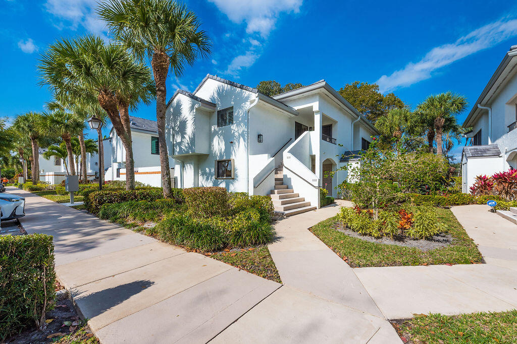 15351 Strathearn Drive 10302