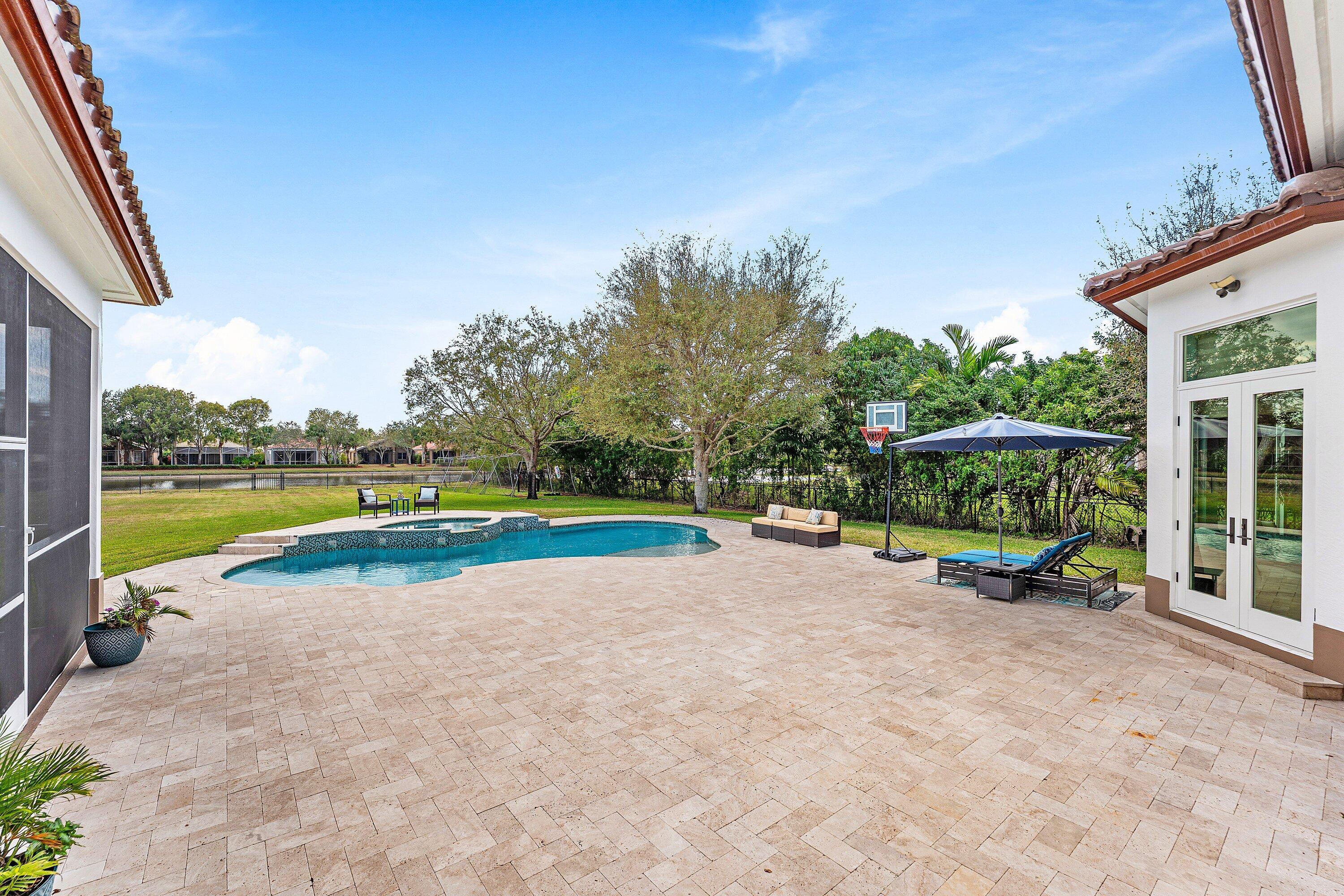 8880 S Kendale Circle