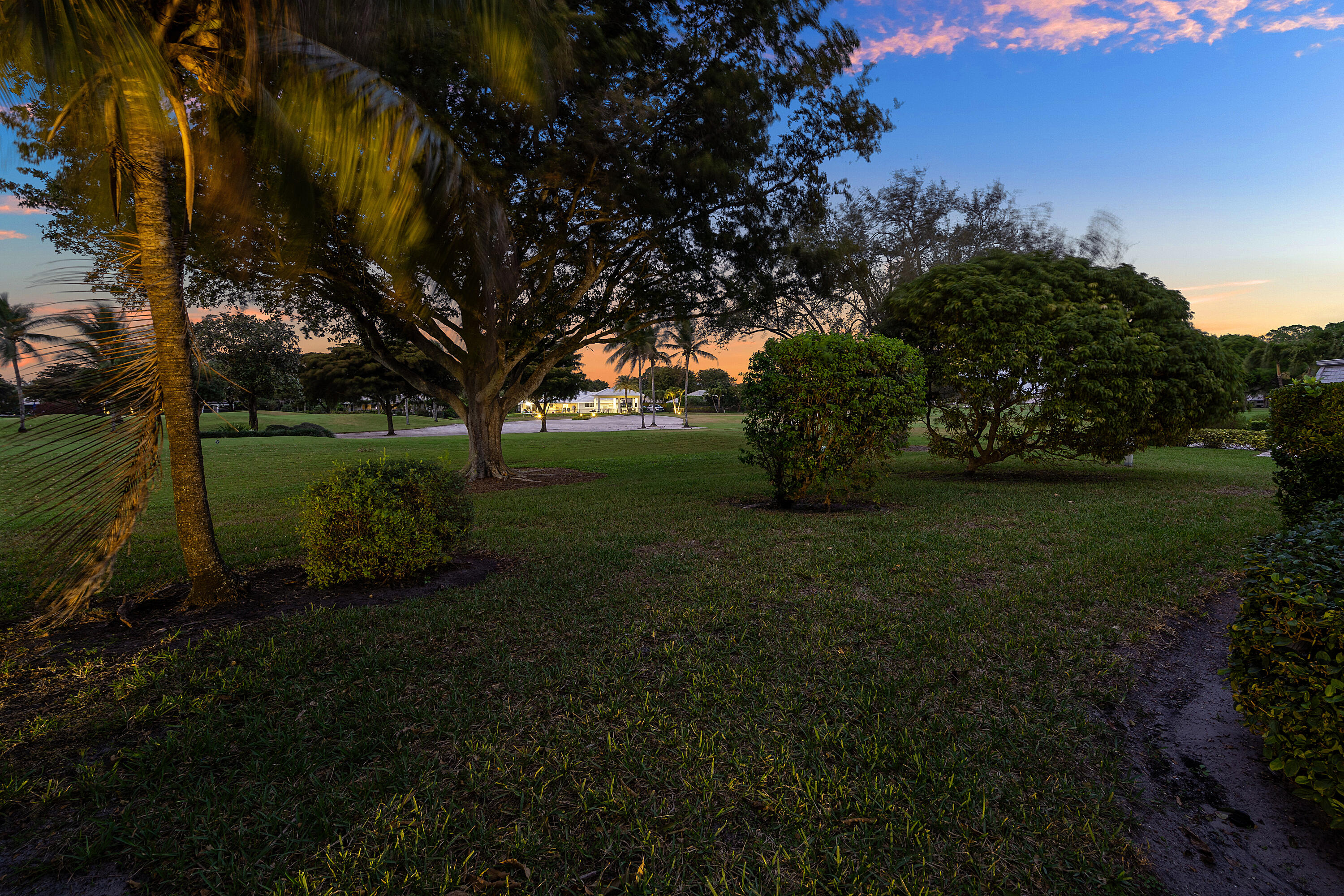 383 Villa Drive S