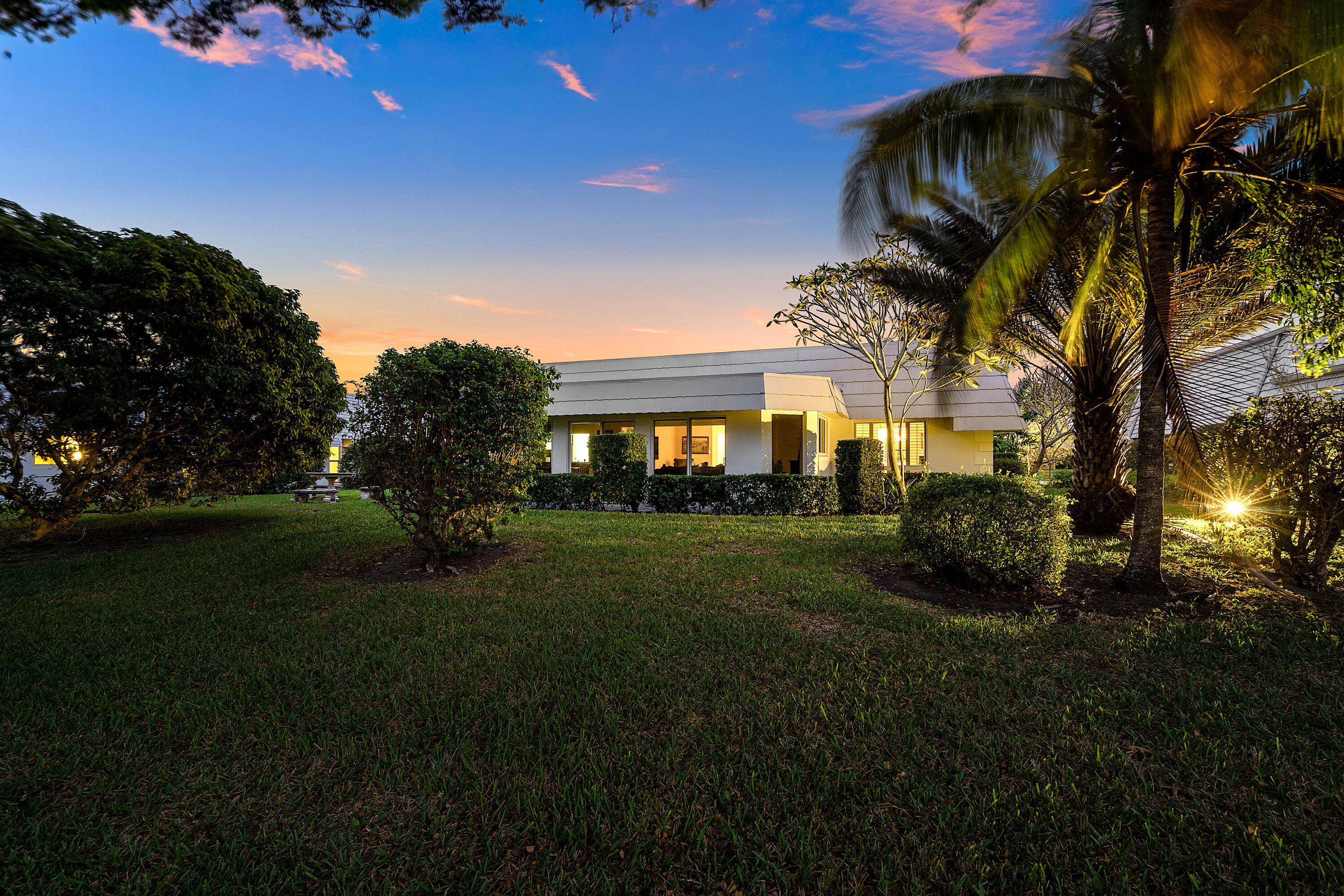 383 Villa Drive S