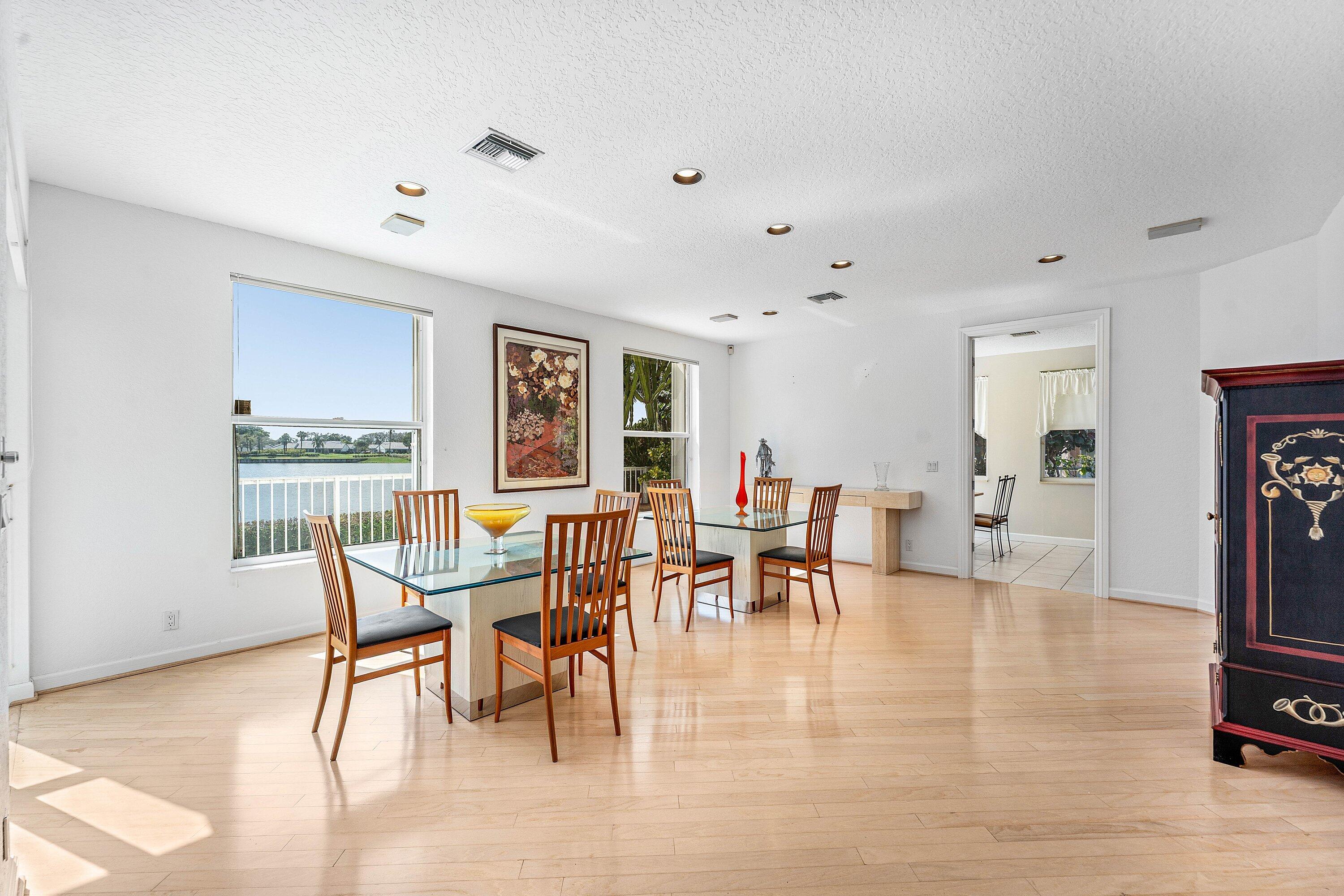 4 Sutton Drive