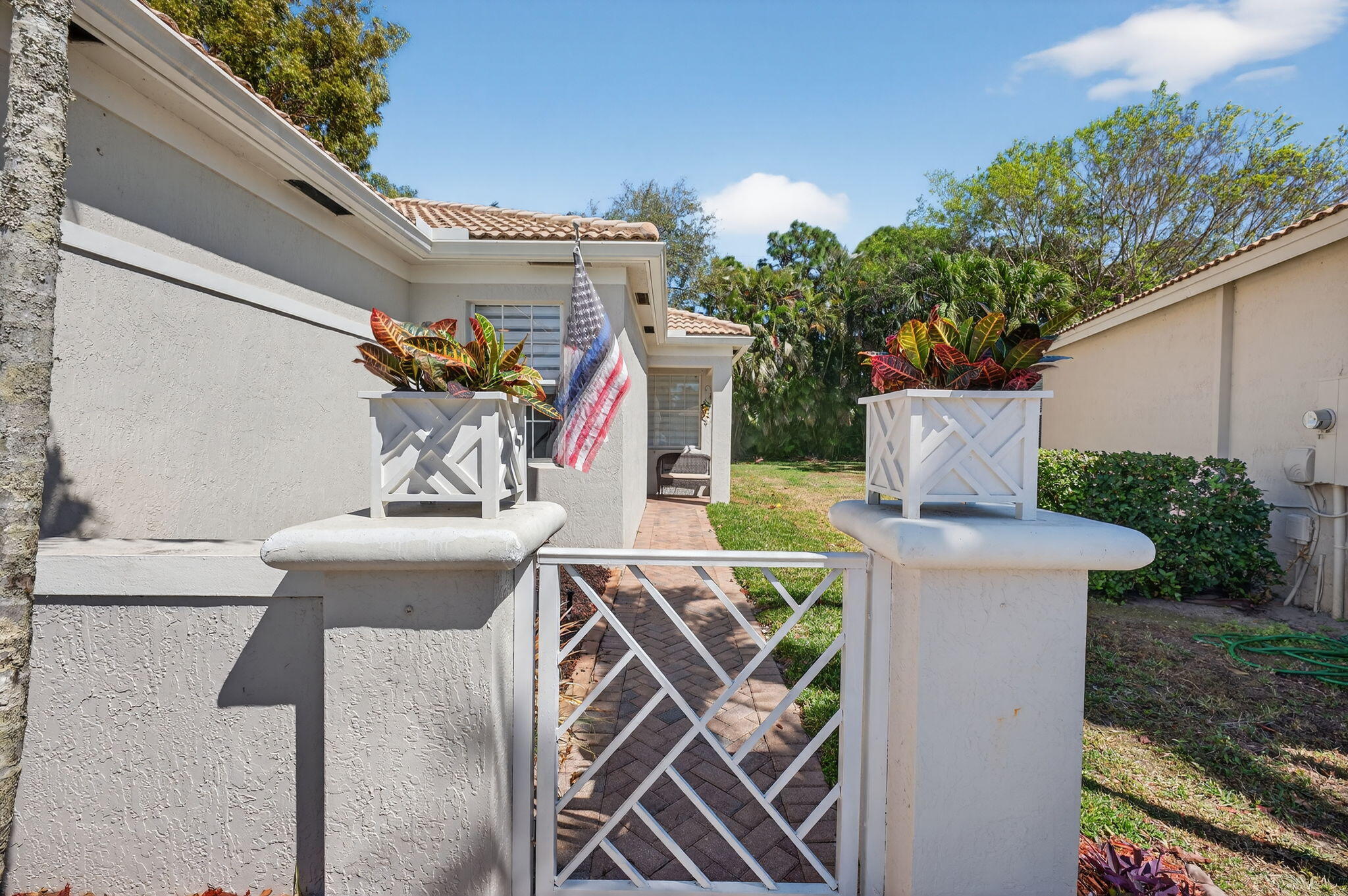 6689 Southport Drive