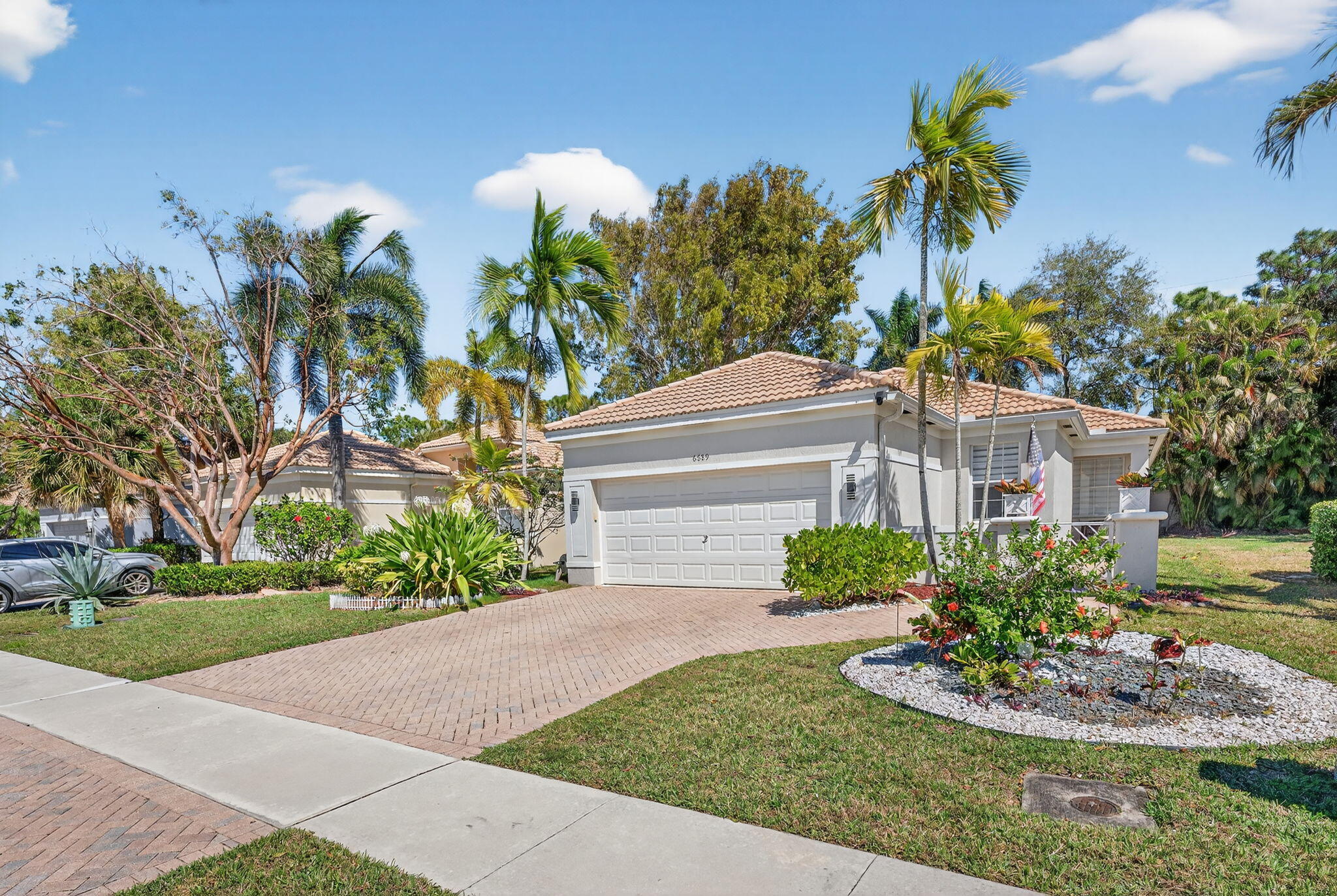 6689 Southport Drive