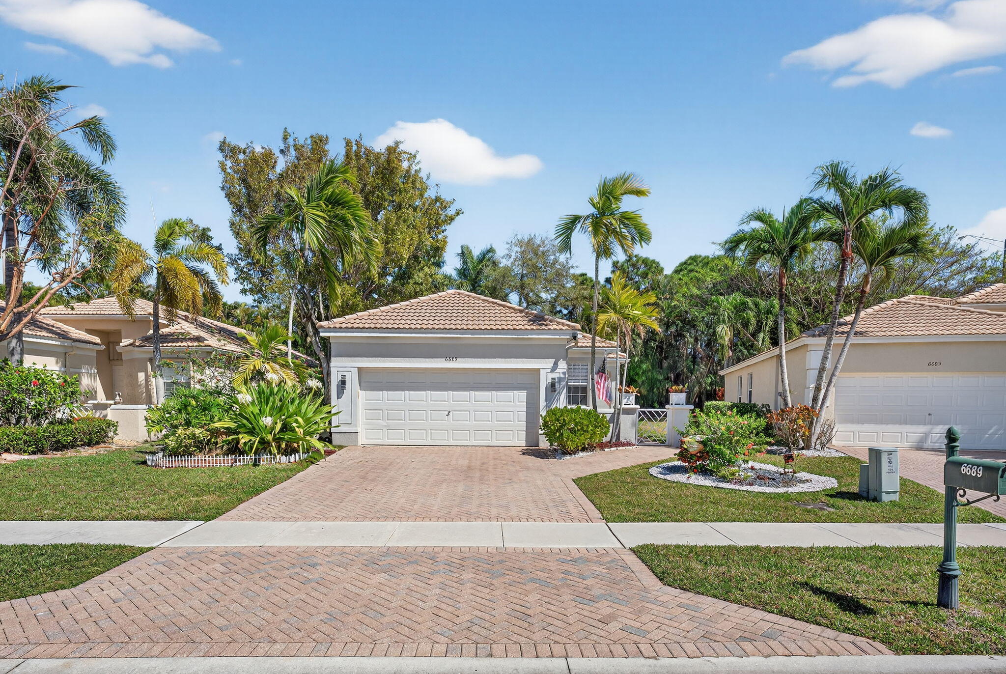 6689 Southport Drive
