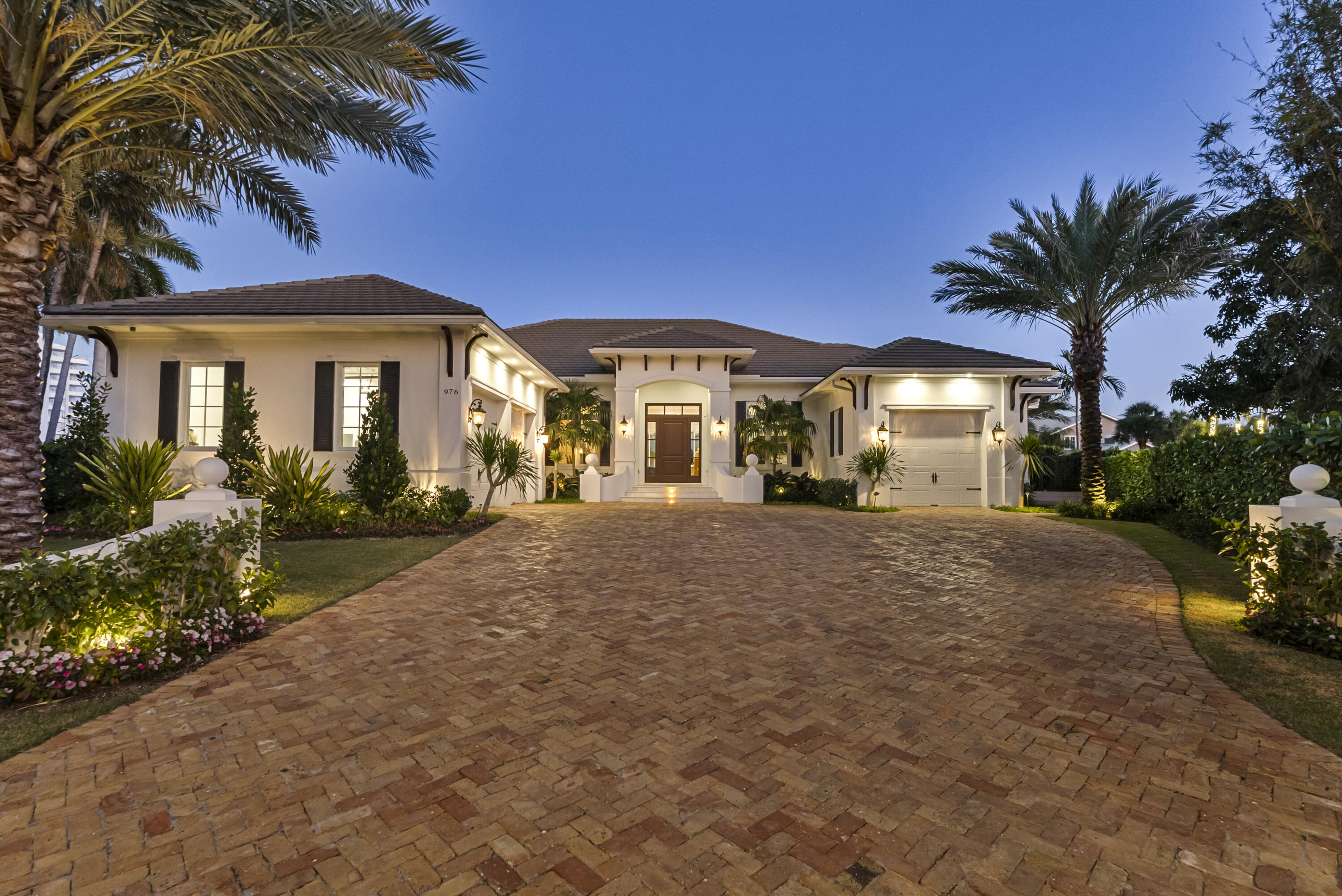 976 Cypress Drive