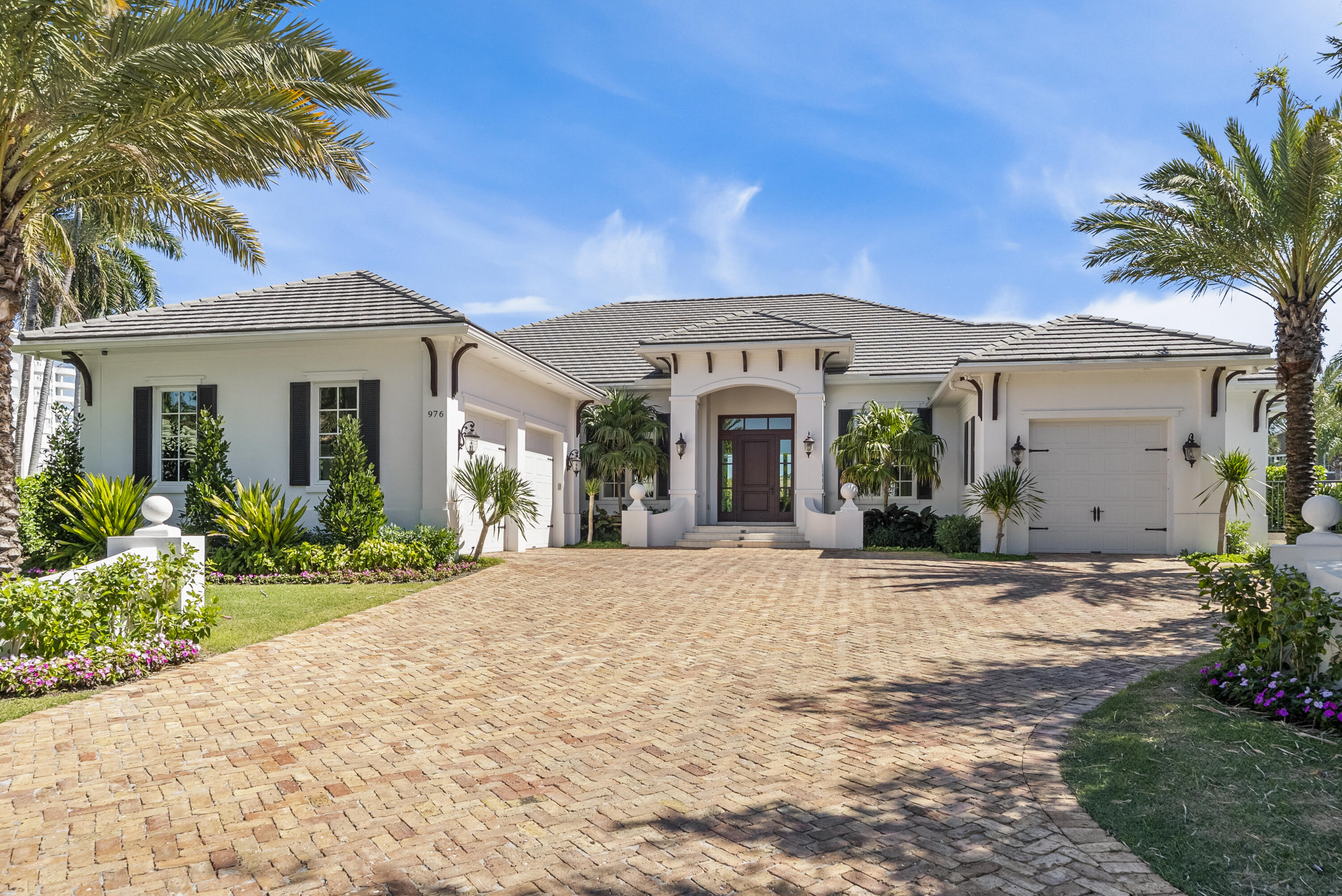 976 Cypress Drive
