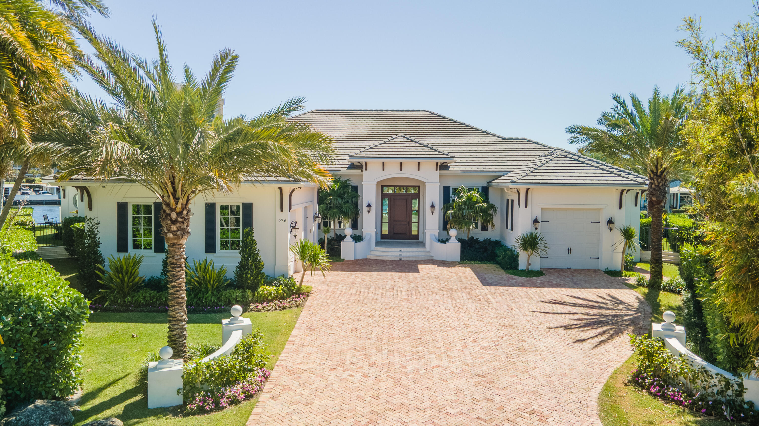 976 Cypress Drive