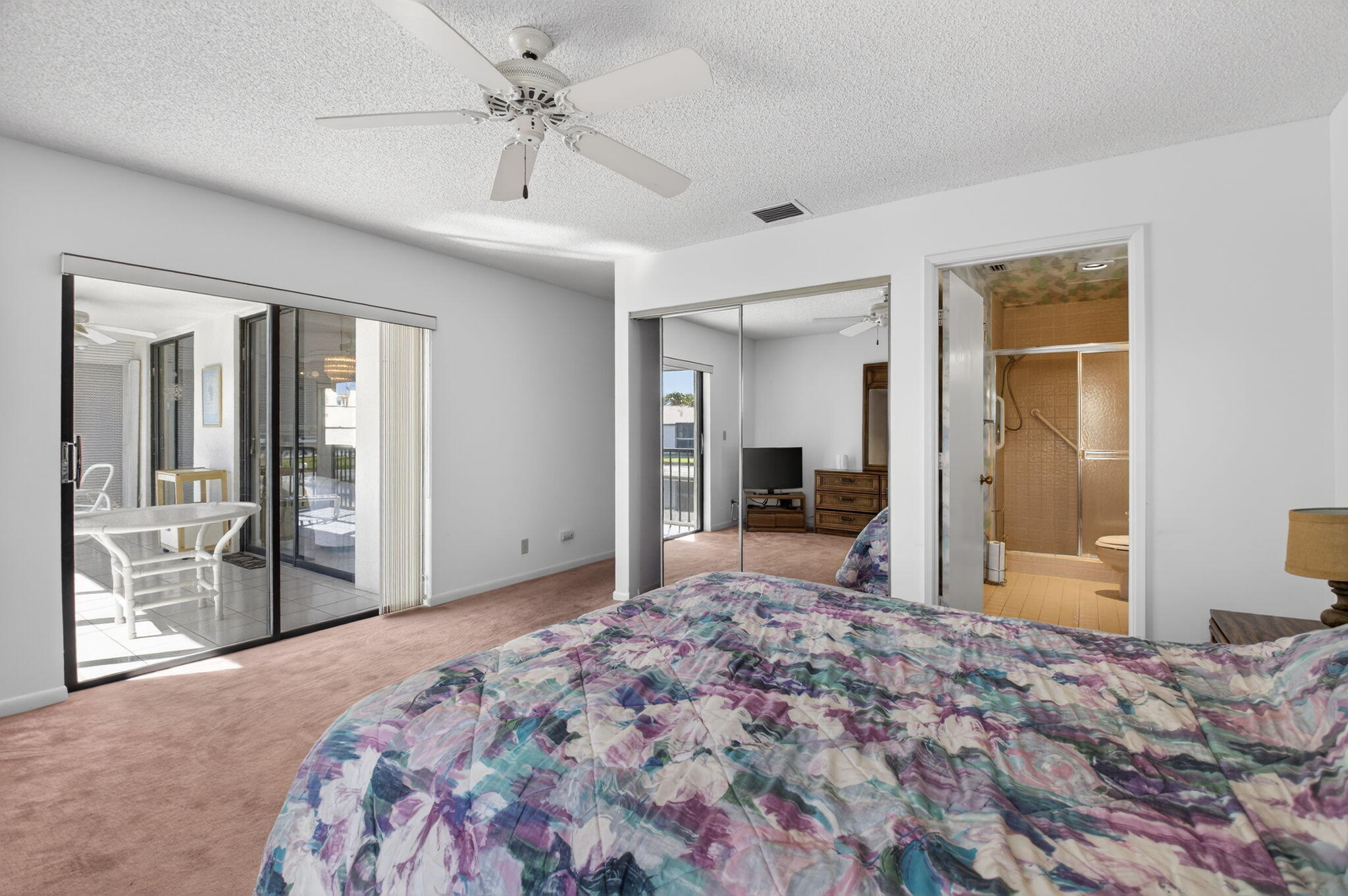 10279 N Circle Lake Drive 202