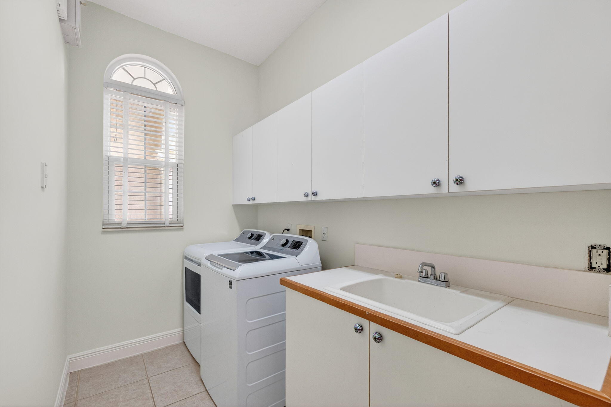 6629 Grande Orchid Way