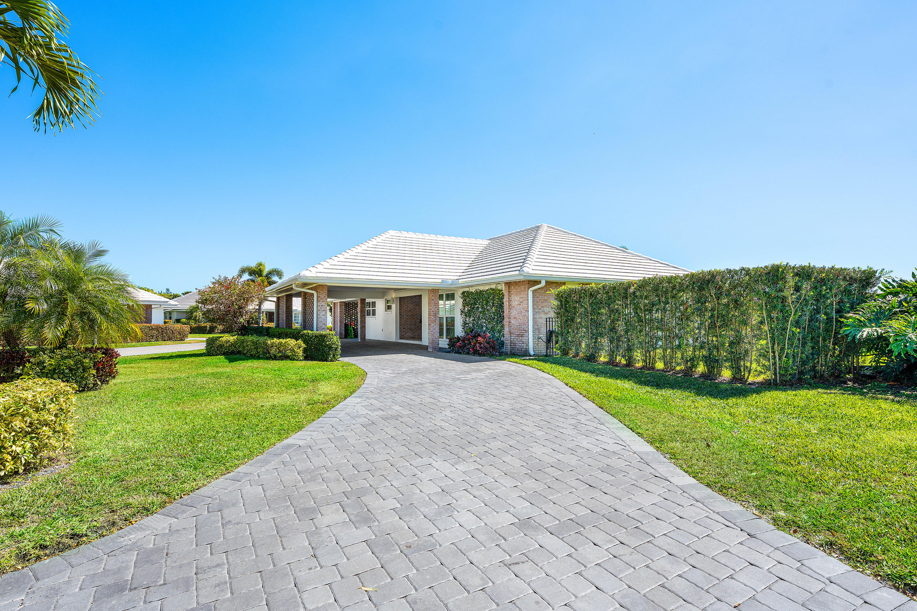 351 Colony Key Circle