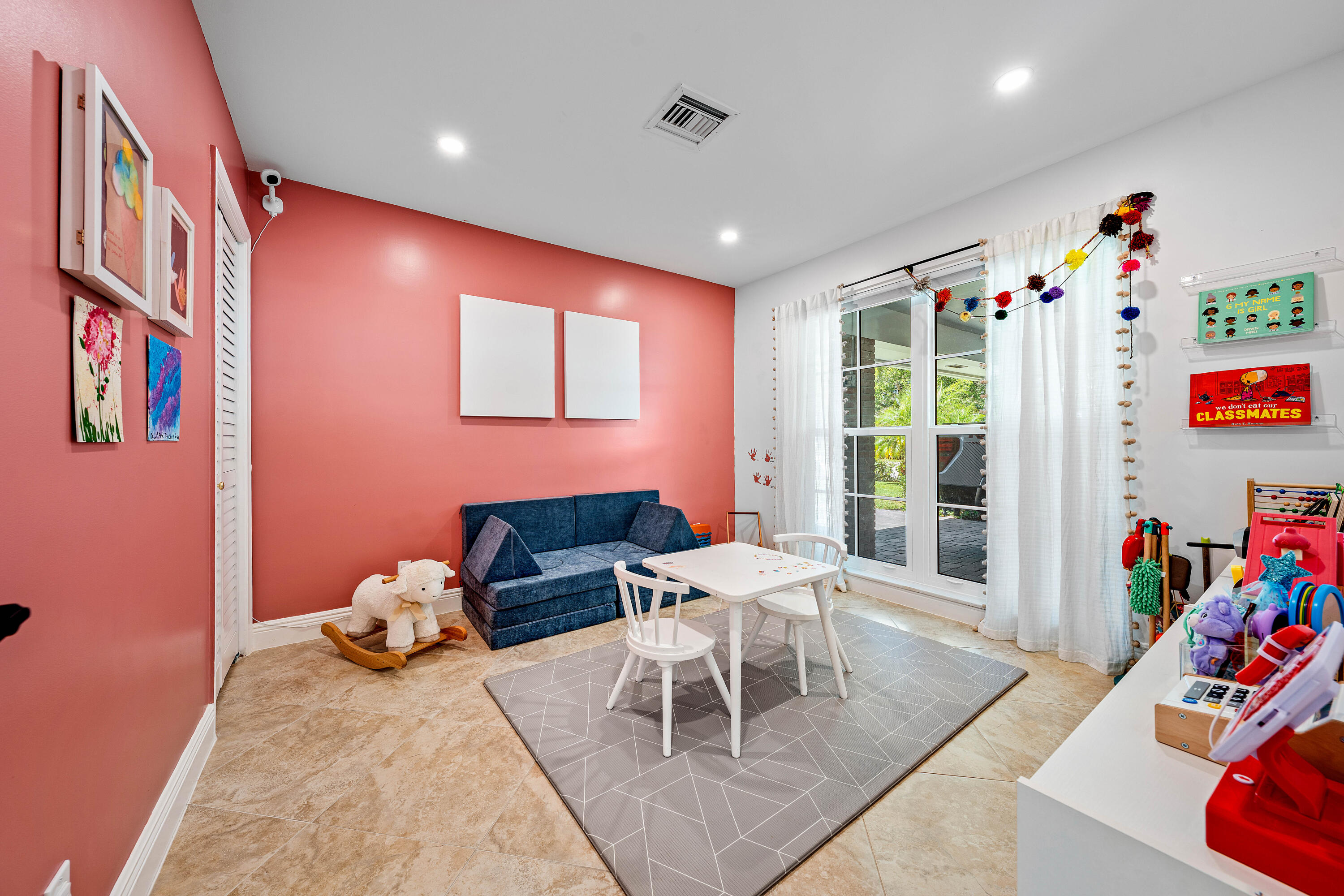 351 Colony Key Circle