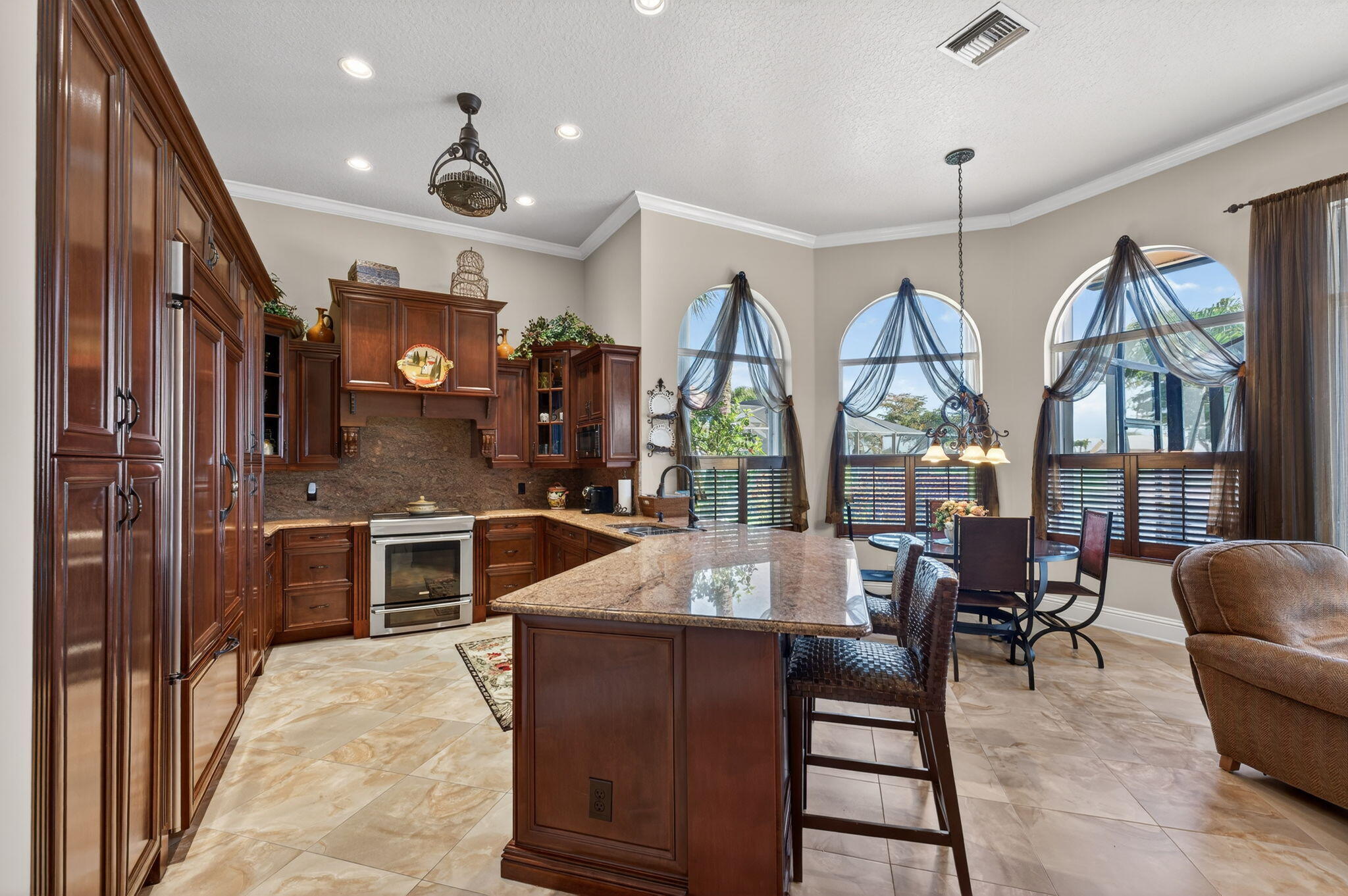 8080 Desmond Drive