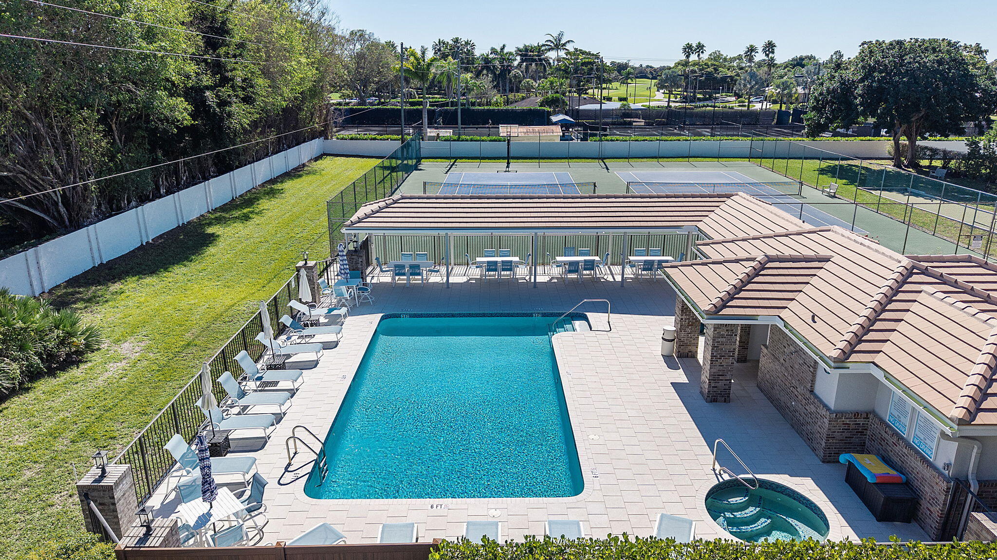380 Sherwood Forest Drive