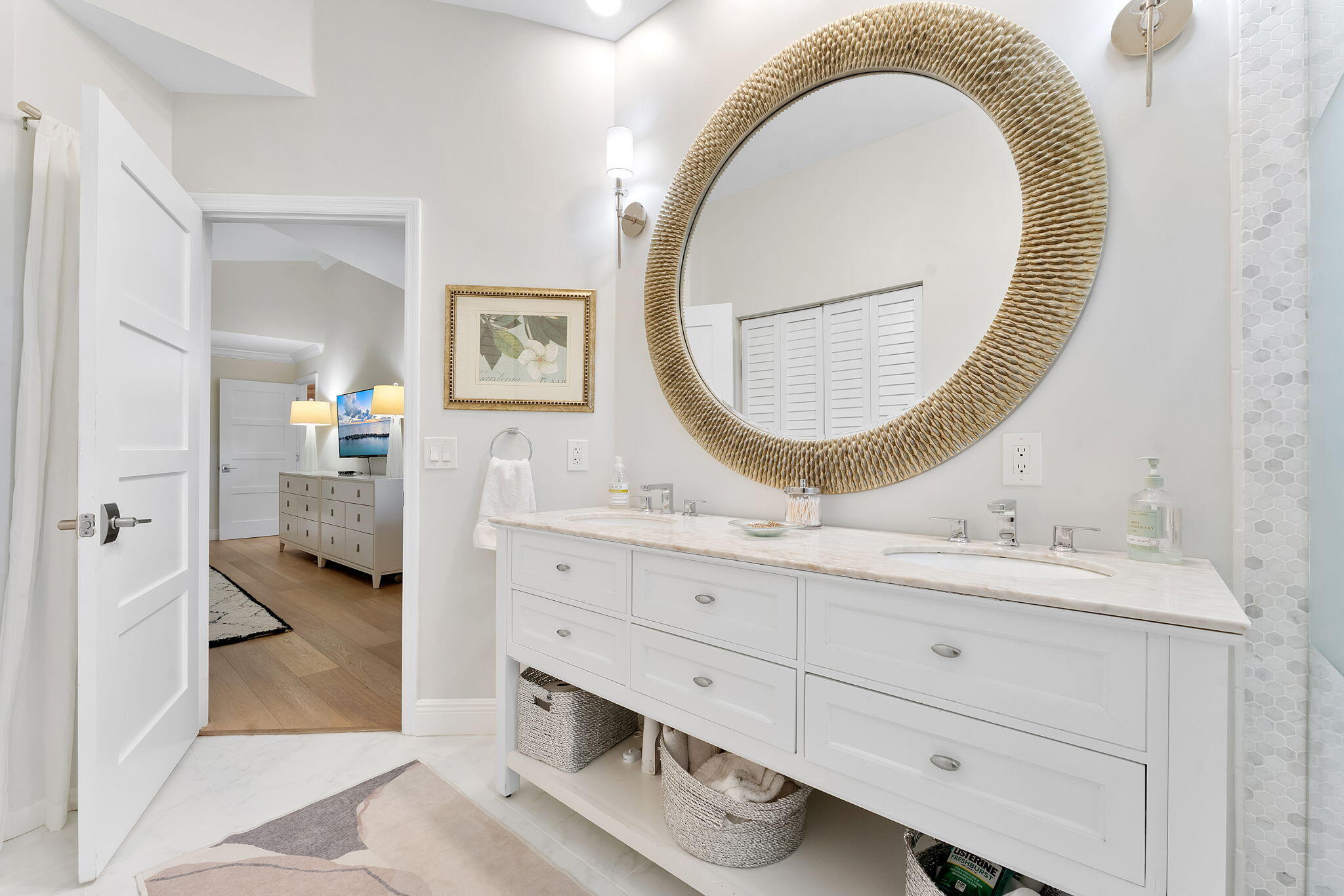 380 Sherwood Forest Drive