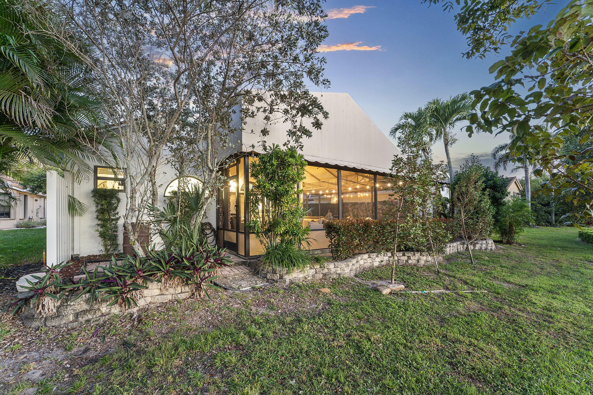 380 Sherwood Forest Drive