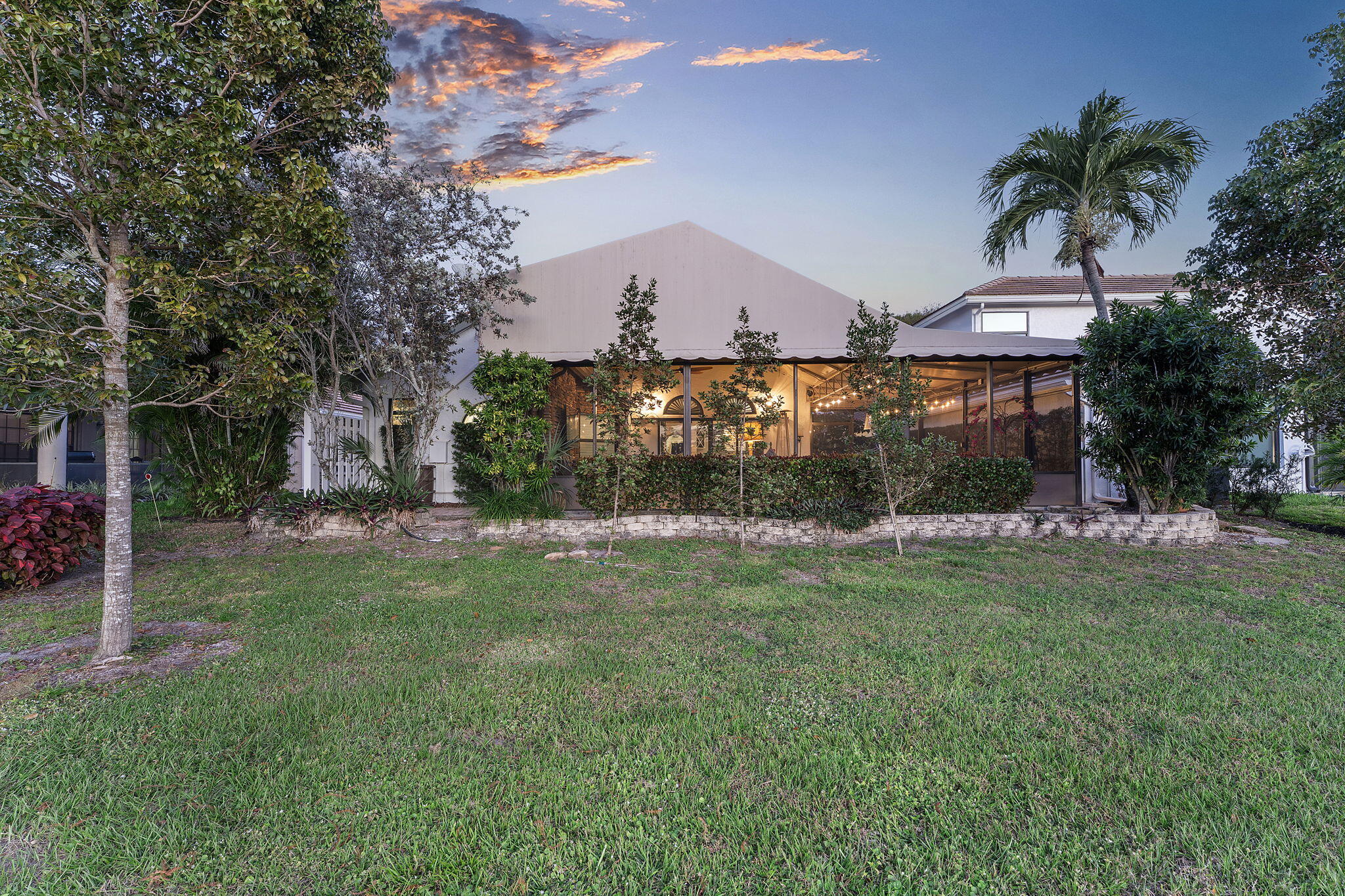 380 Sherwood Forest Drive