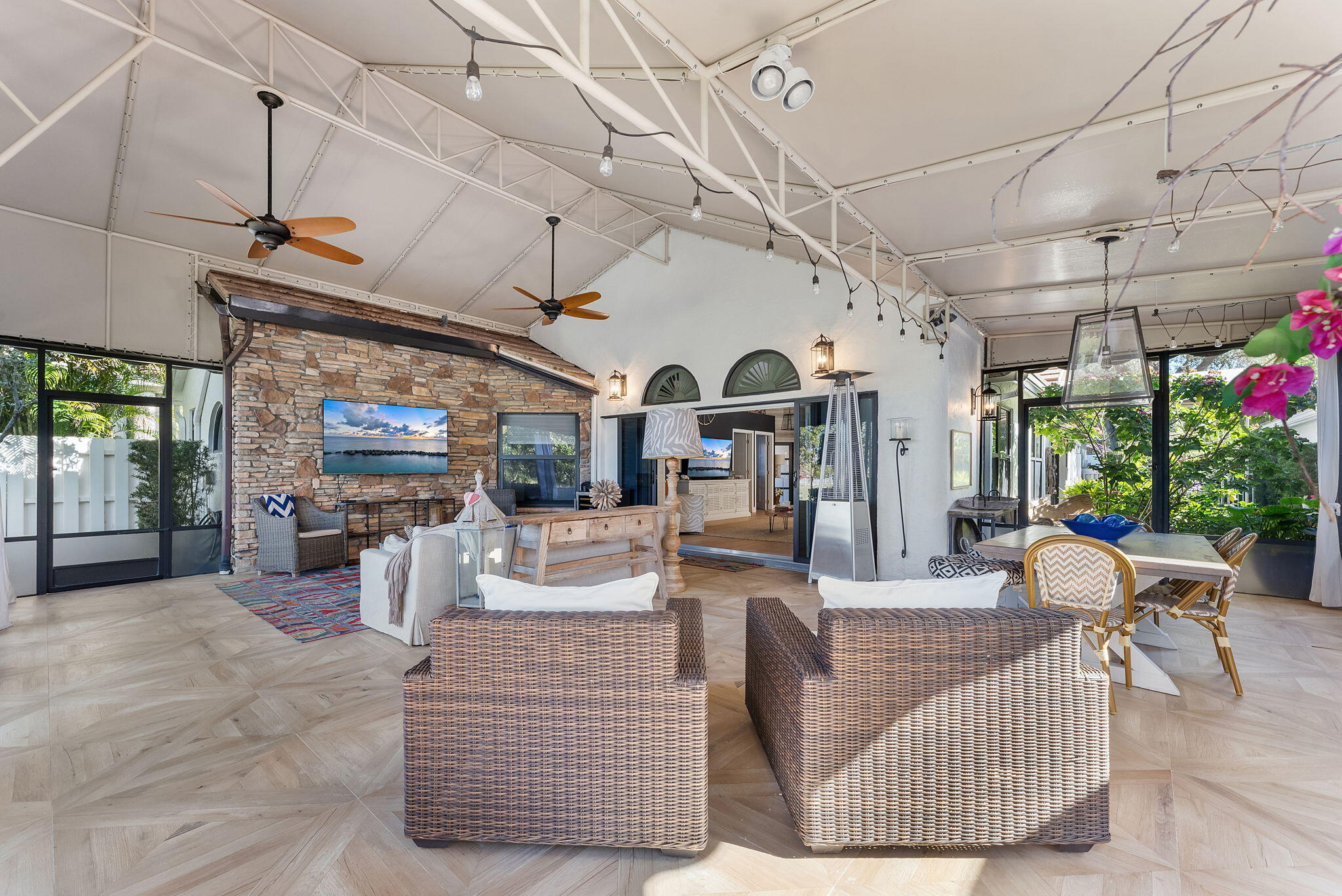 380 Sherwood Forest Drive