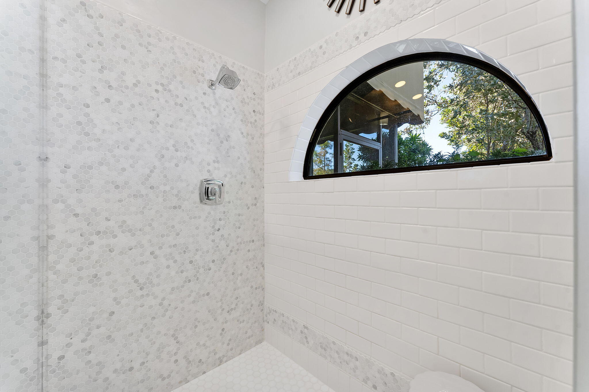 380 Sherwood Forest Drive