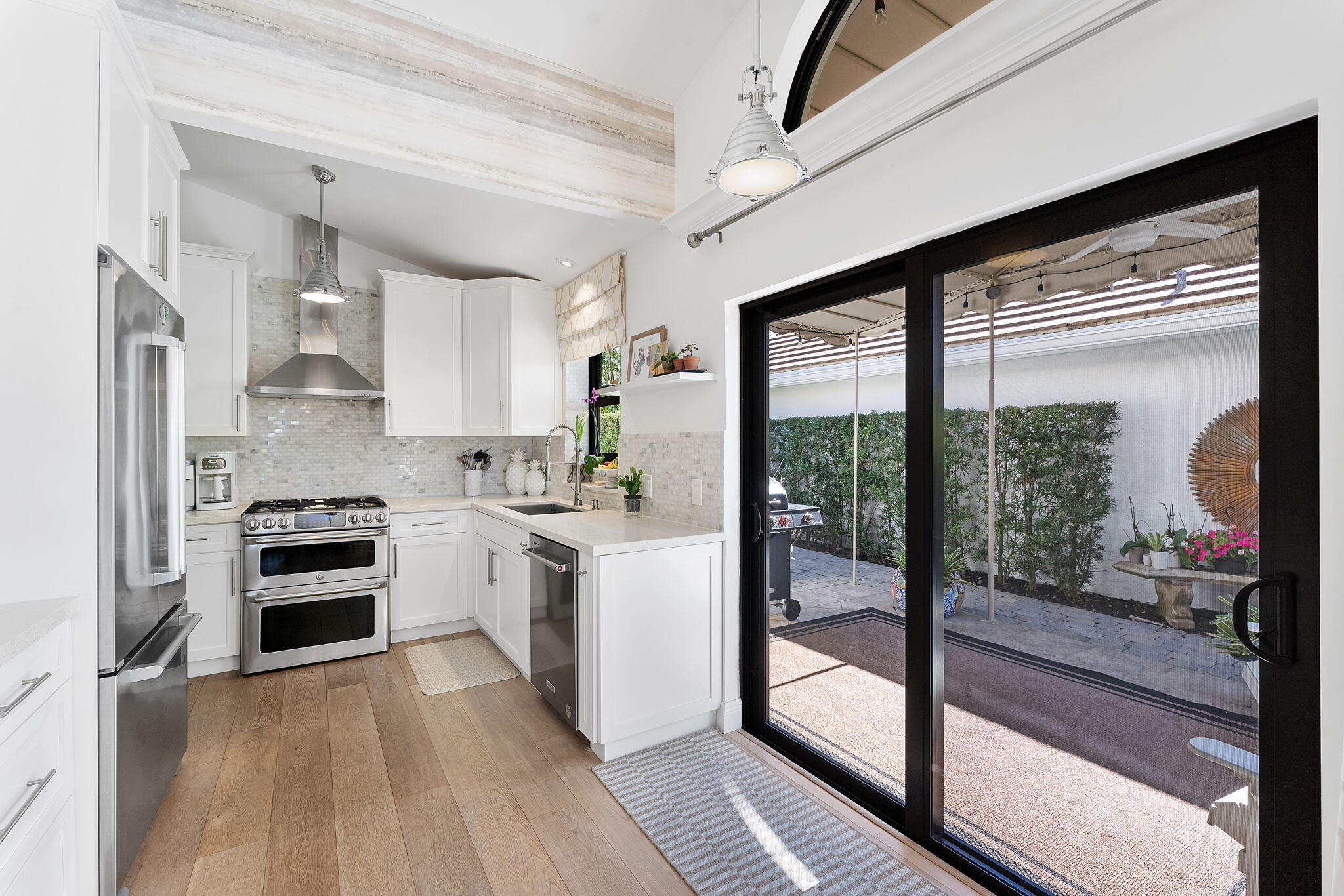 380 Sherwood Forest Drive