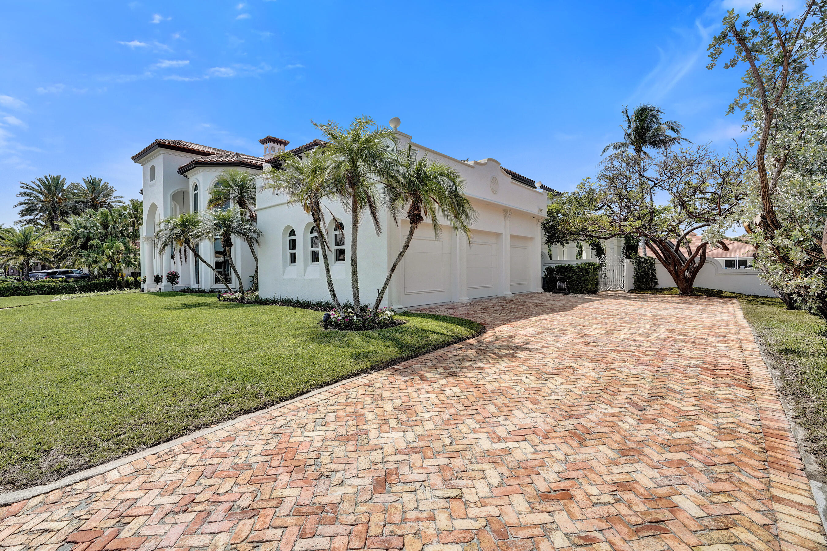 890 Lilac Drive