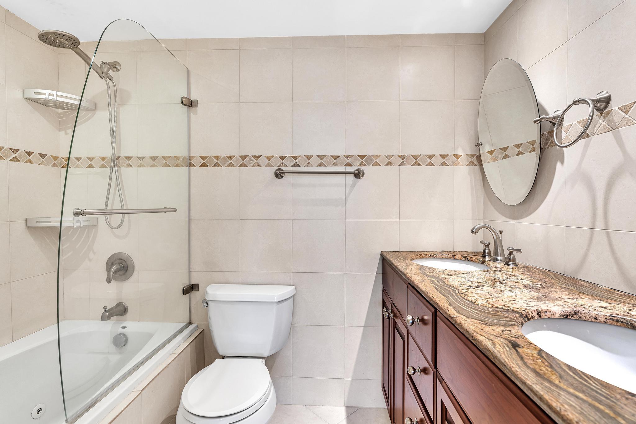 1779 NE 40th Place 405