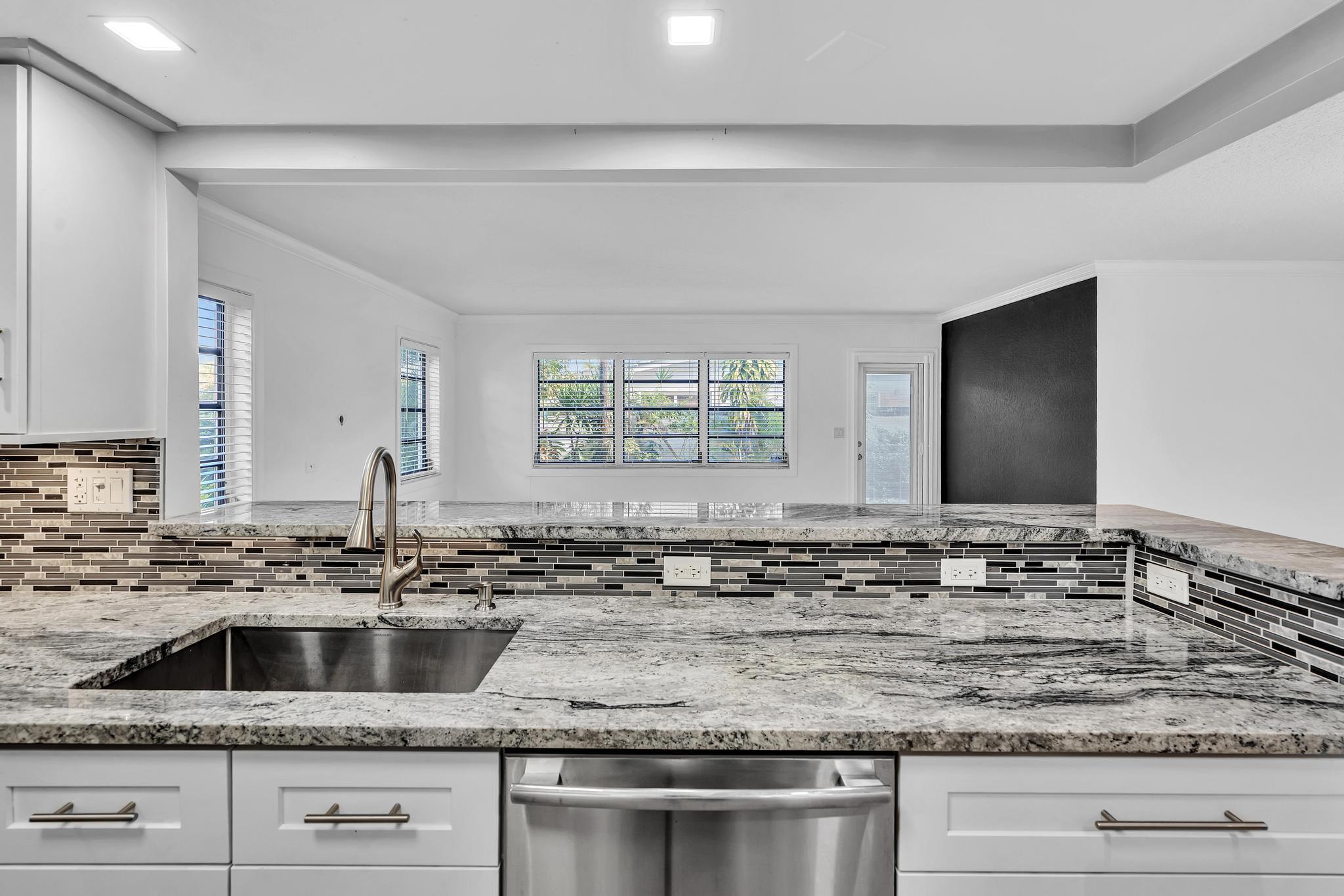 1779 NE 40th Place 405