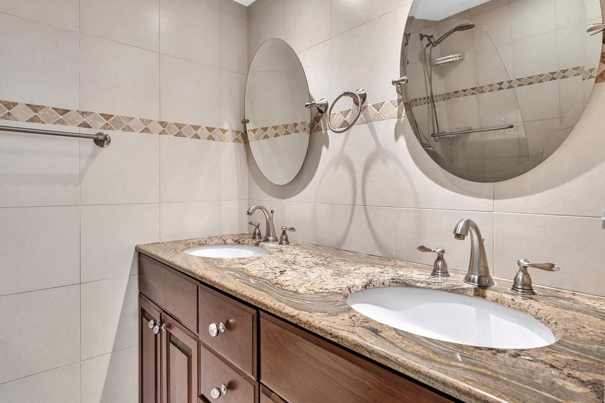 1779 NE 40th Place 405