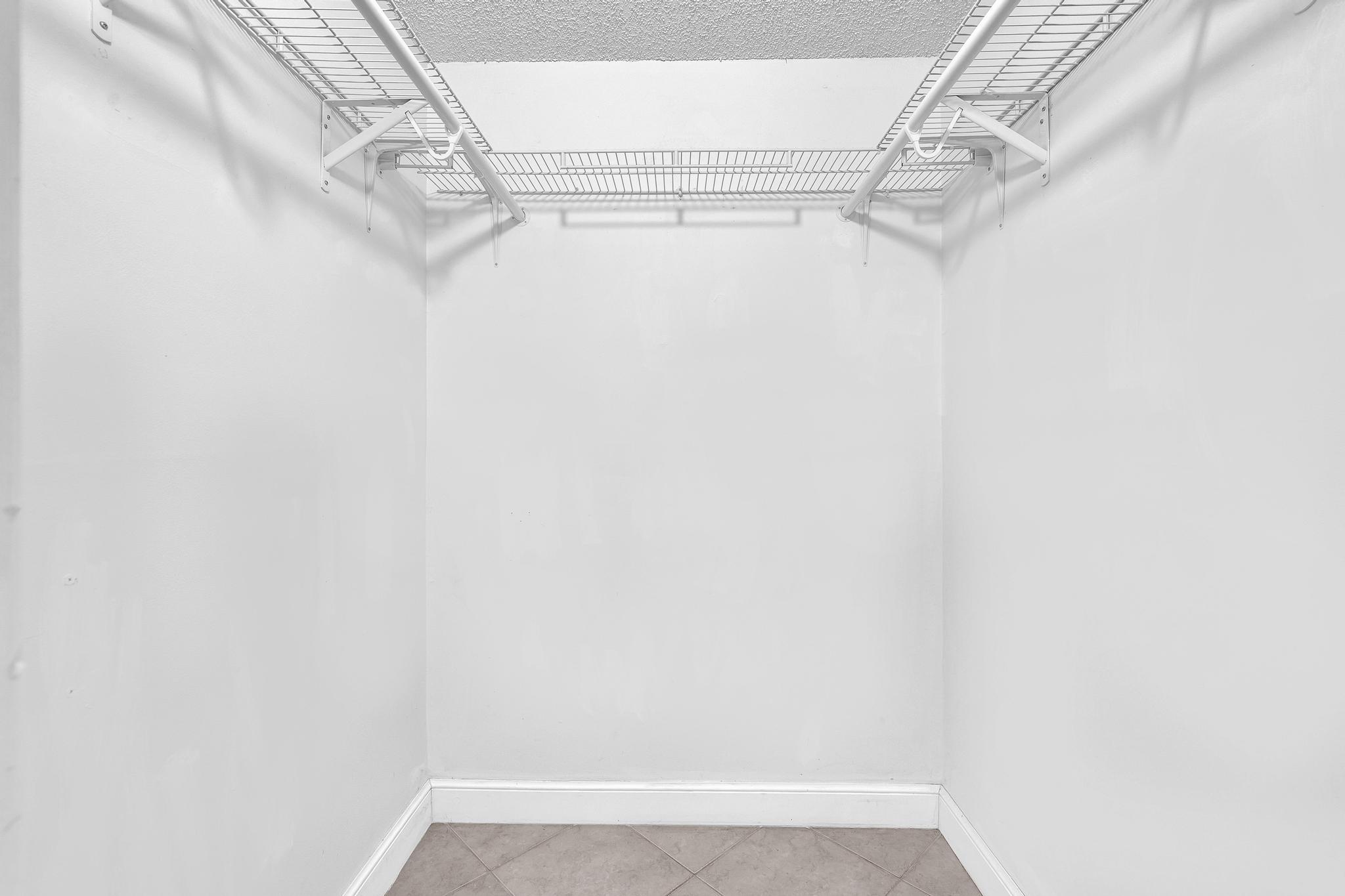 1779 NE 40th Place 405