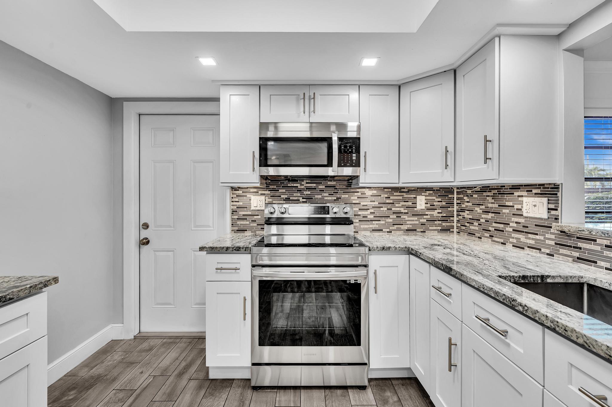 1779 NE 40th Place 405