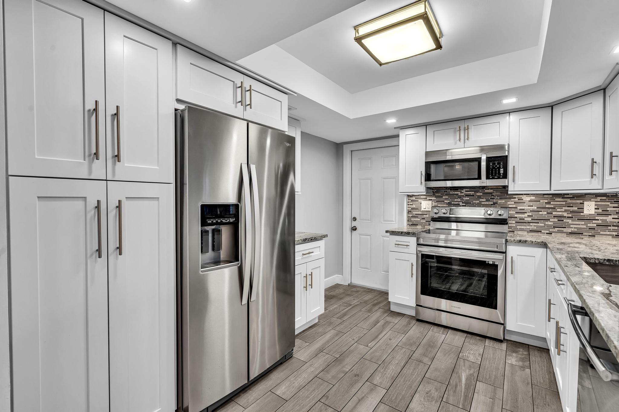 1779 NE 40th Place 405