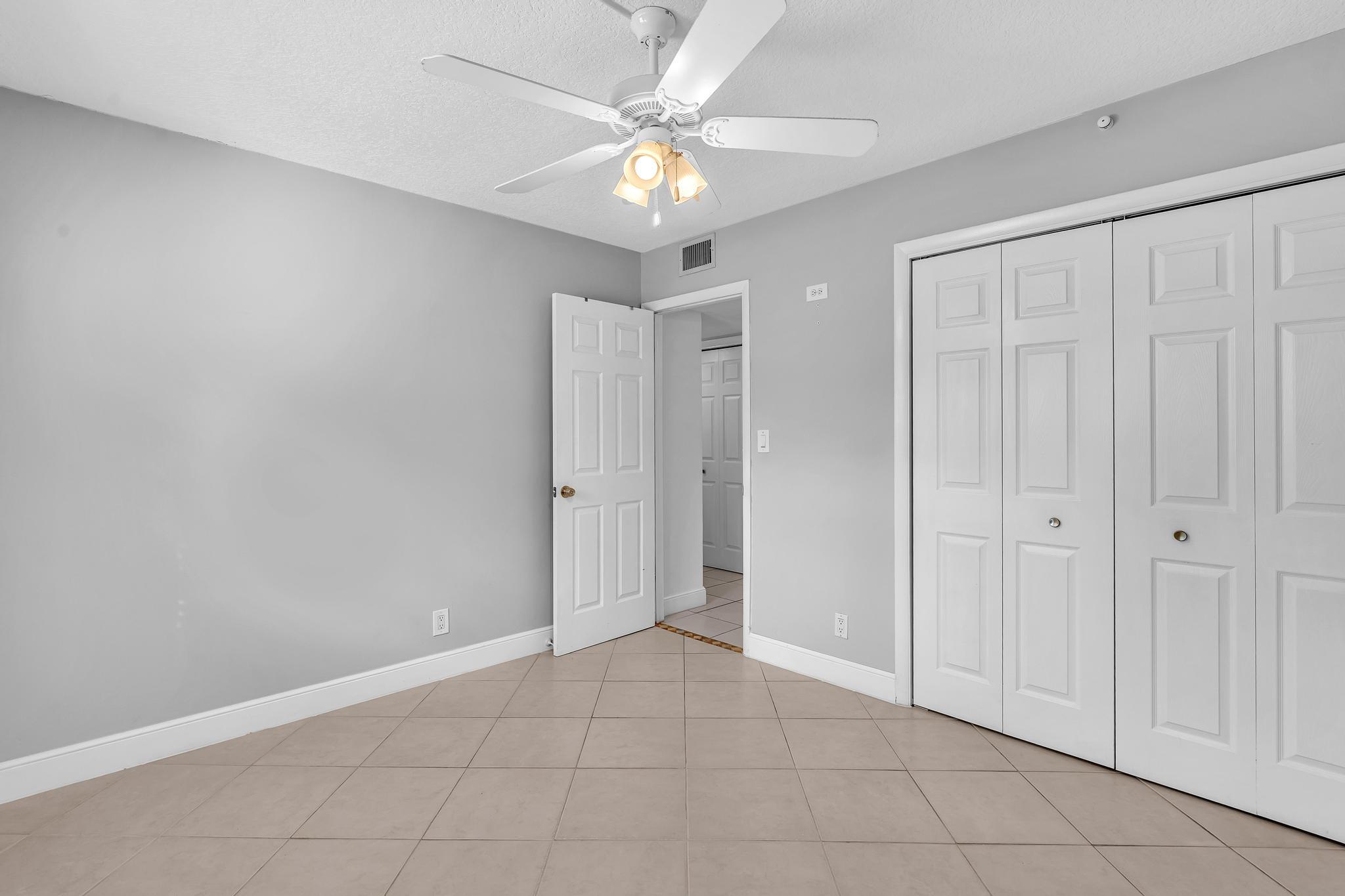 1779 NE 40th Place 405