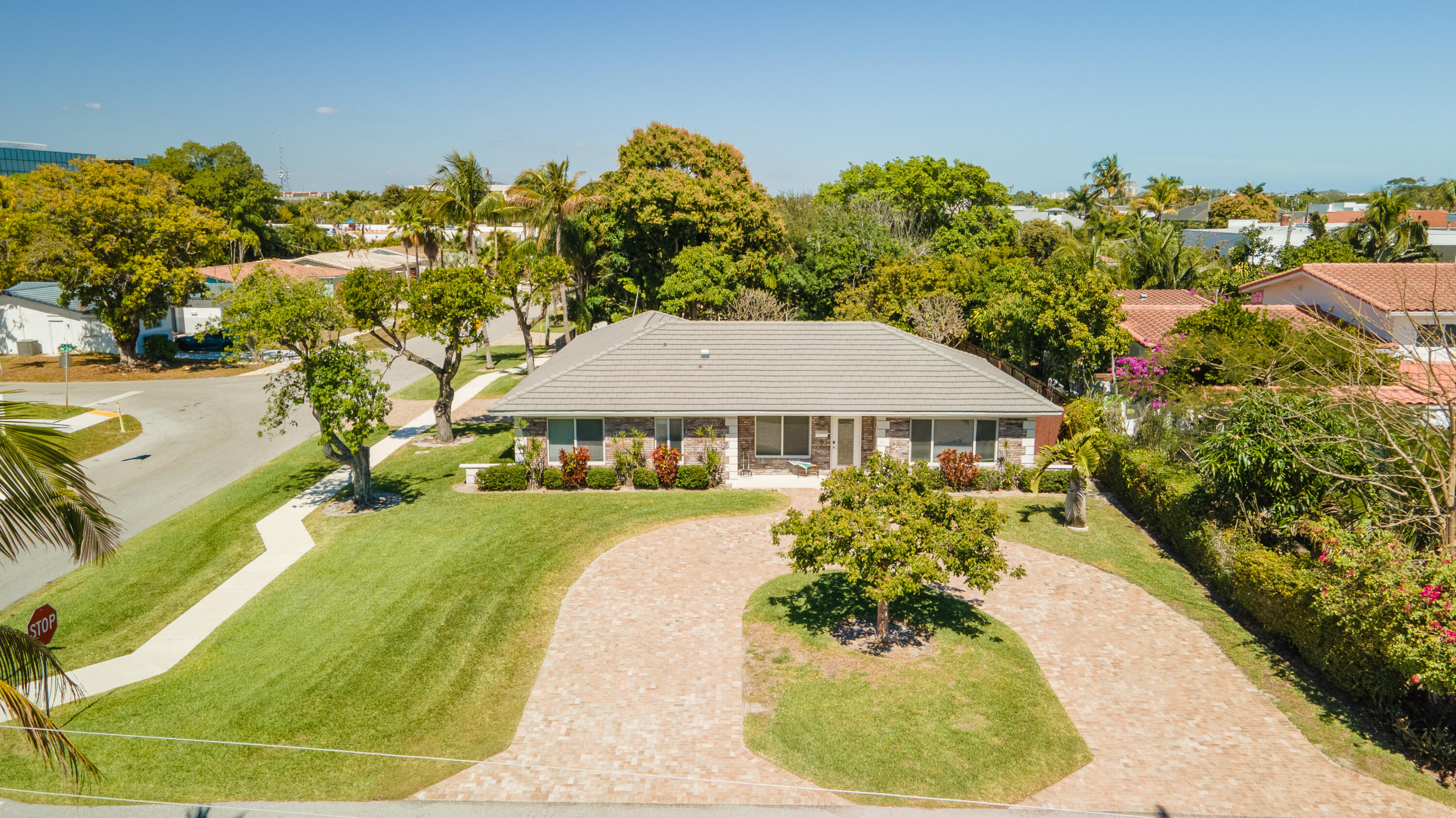 401 NE 10th Ter Terrace