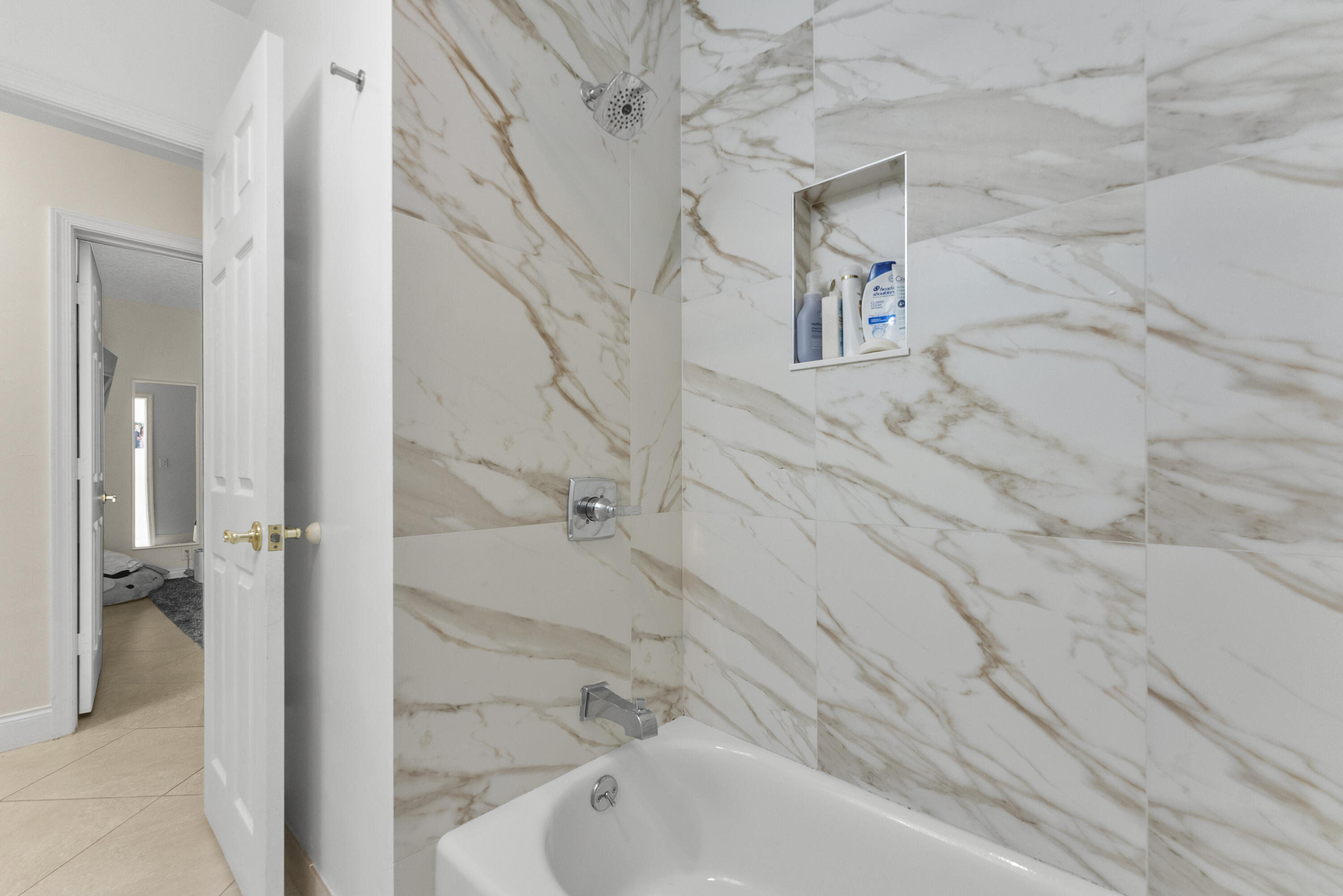 401 NE 10th Ter Terrace