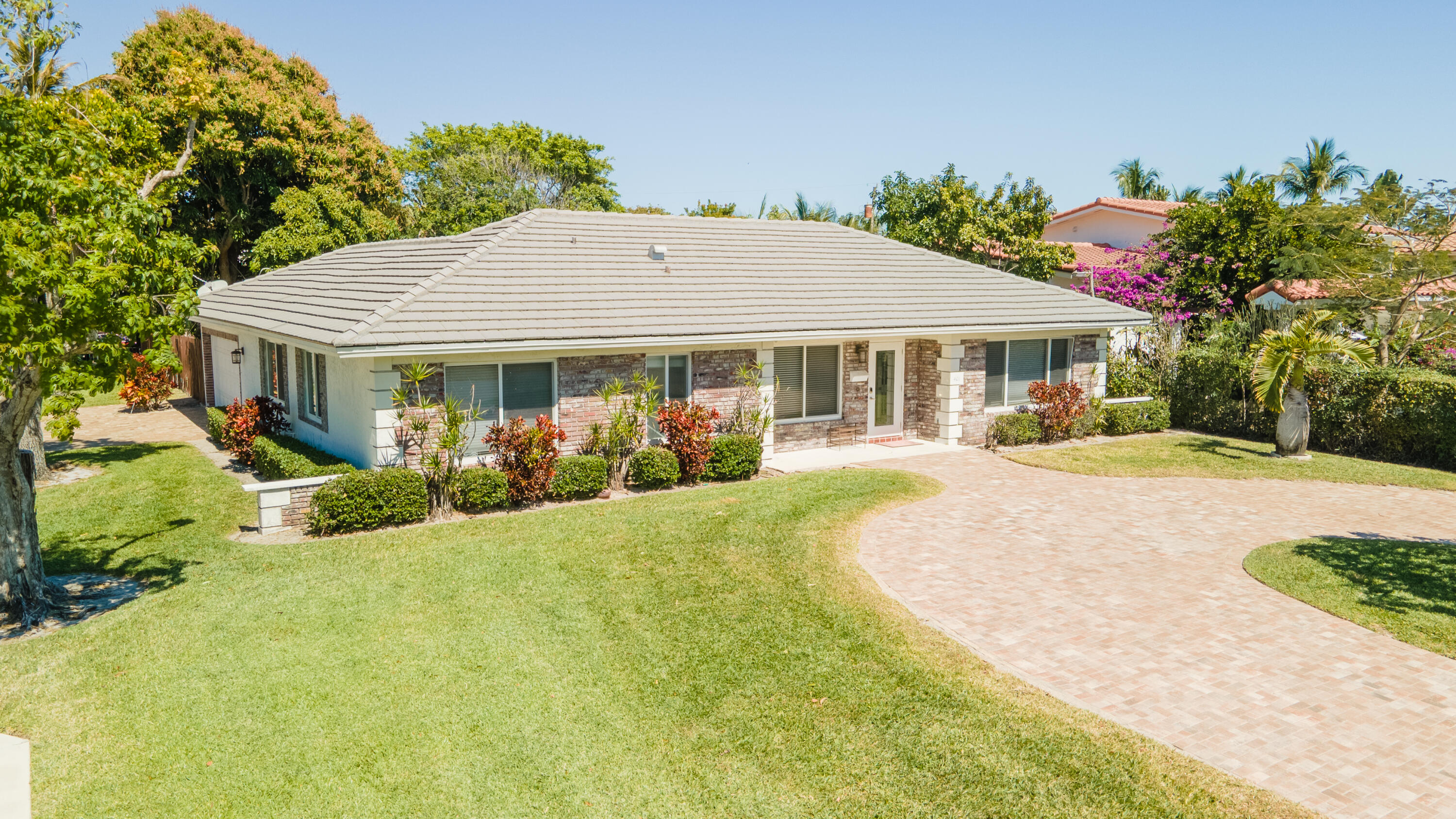 401 NE 10th Ter Terrace