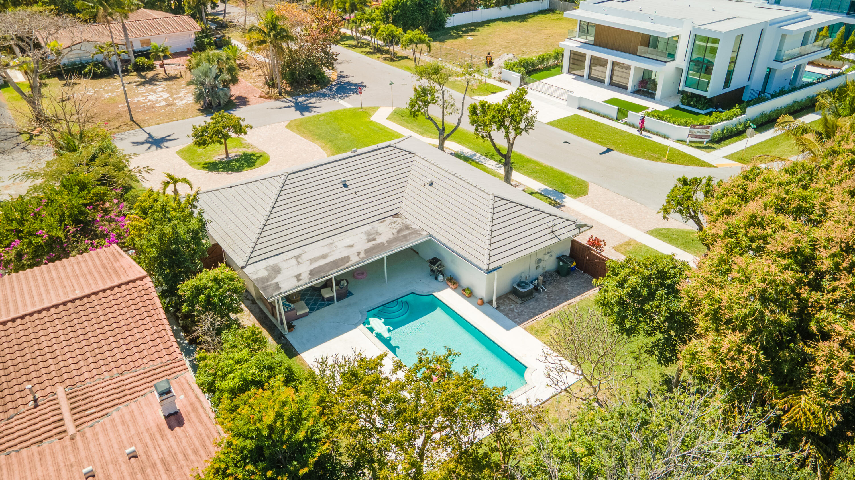 401 NE 10th Ter Terrace