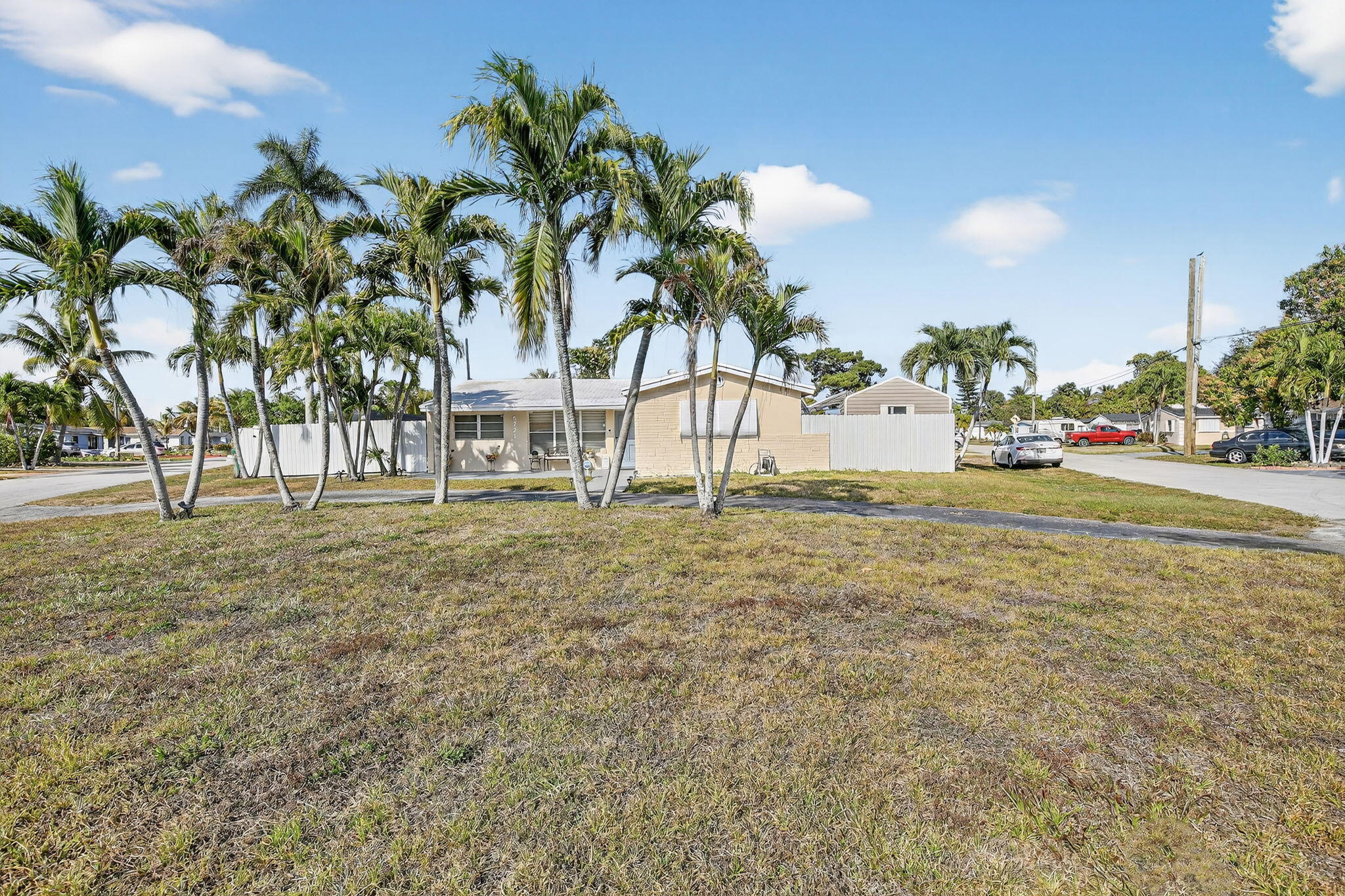 6721 SW 28th Court