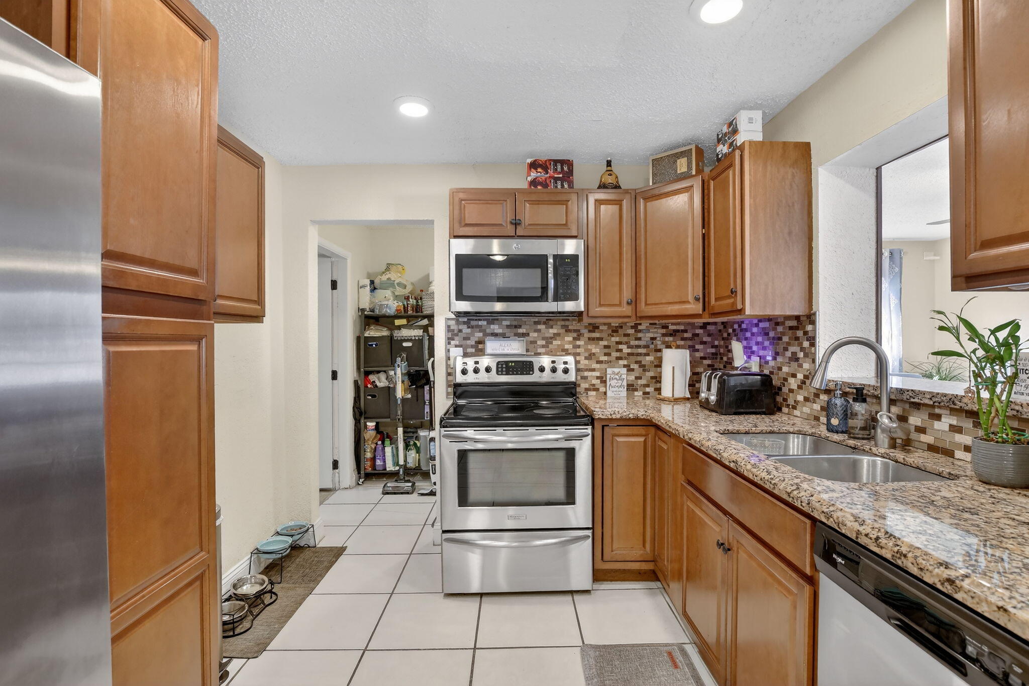 6721 SW 28th Court