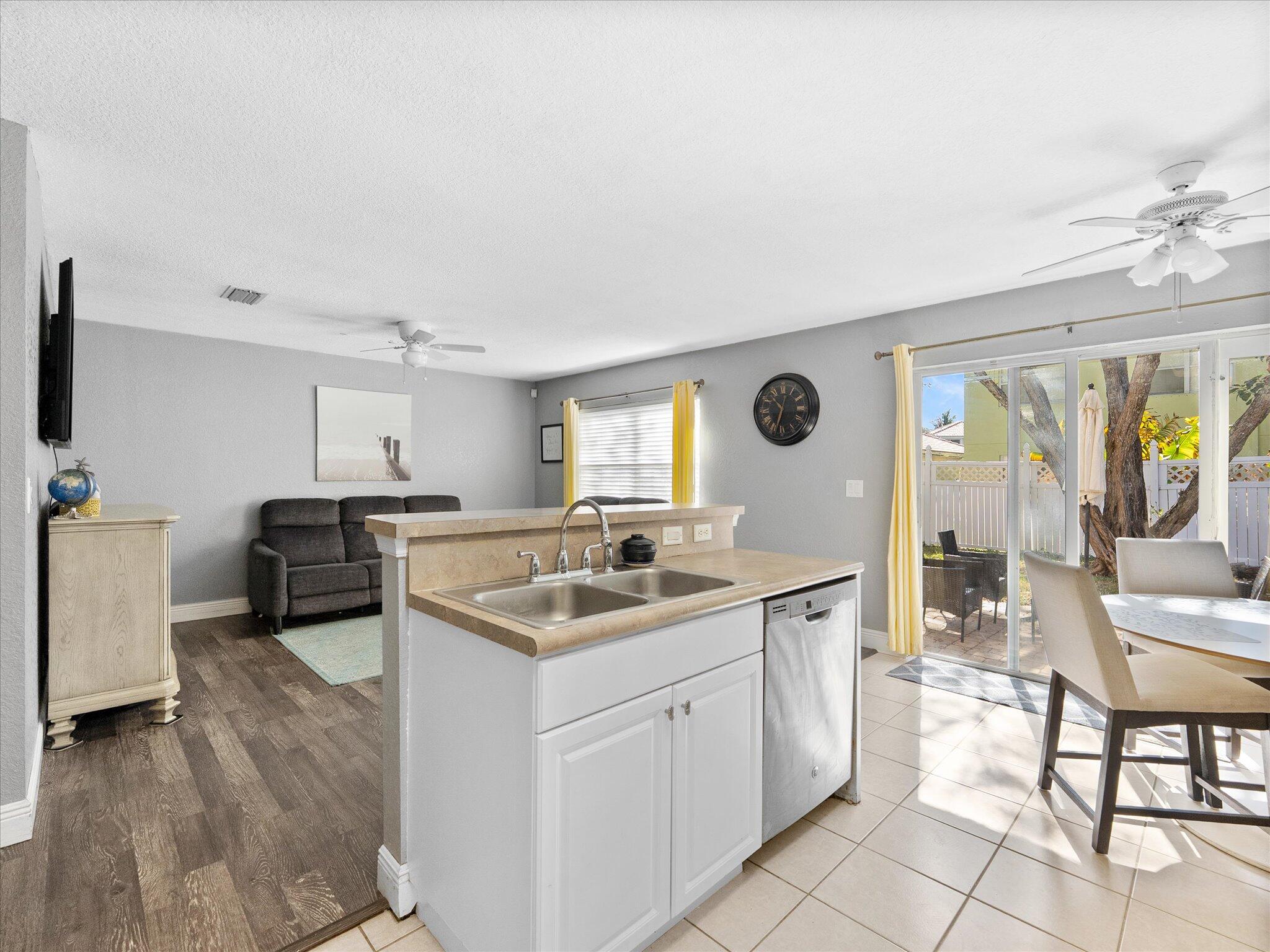 3422 Commodore Court