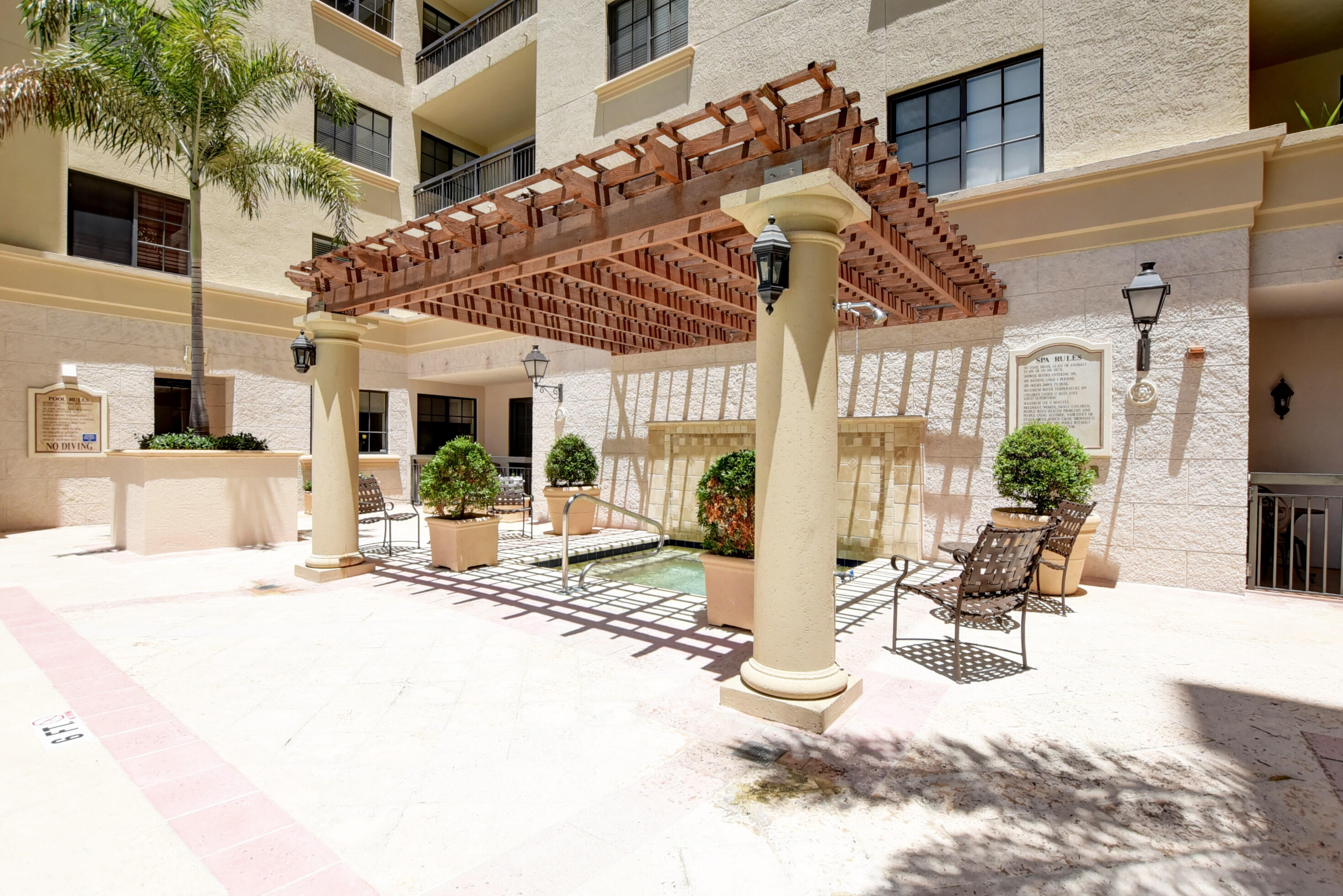 233 S Federal Highway Uph04
