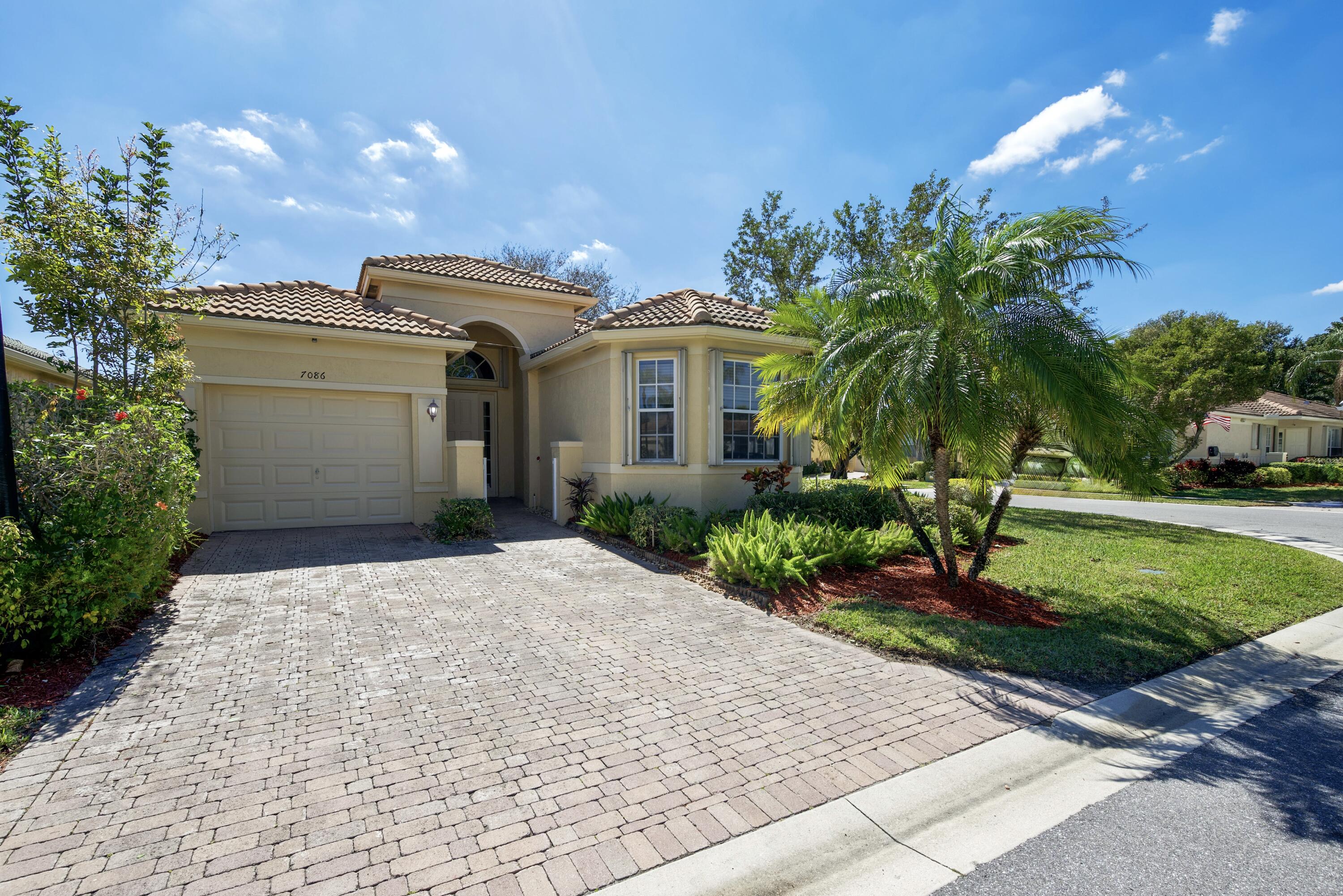 7086 Del Corso Lane